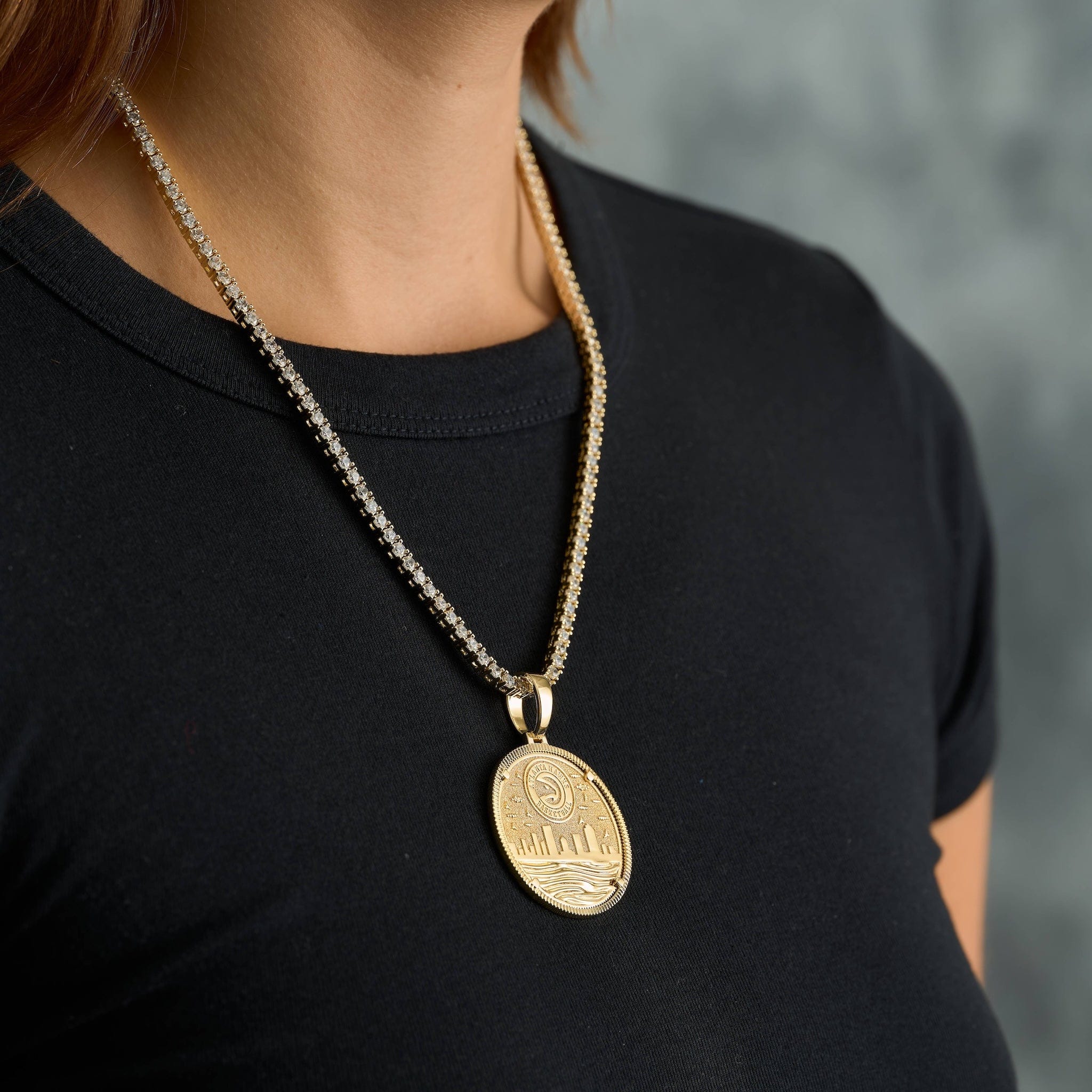 GLD Women Atlanta Hawks Official NBA Coin Pendant in Yellow Gold