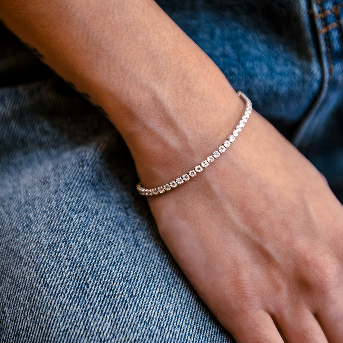 GLD Women Micro Tennis Bracelet in White Gold