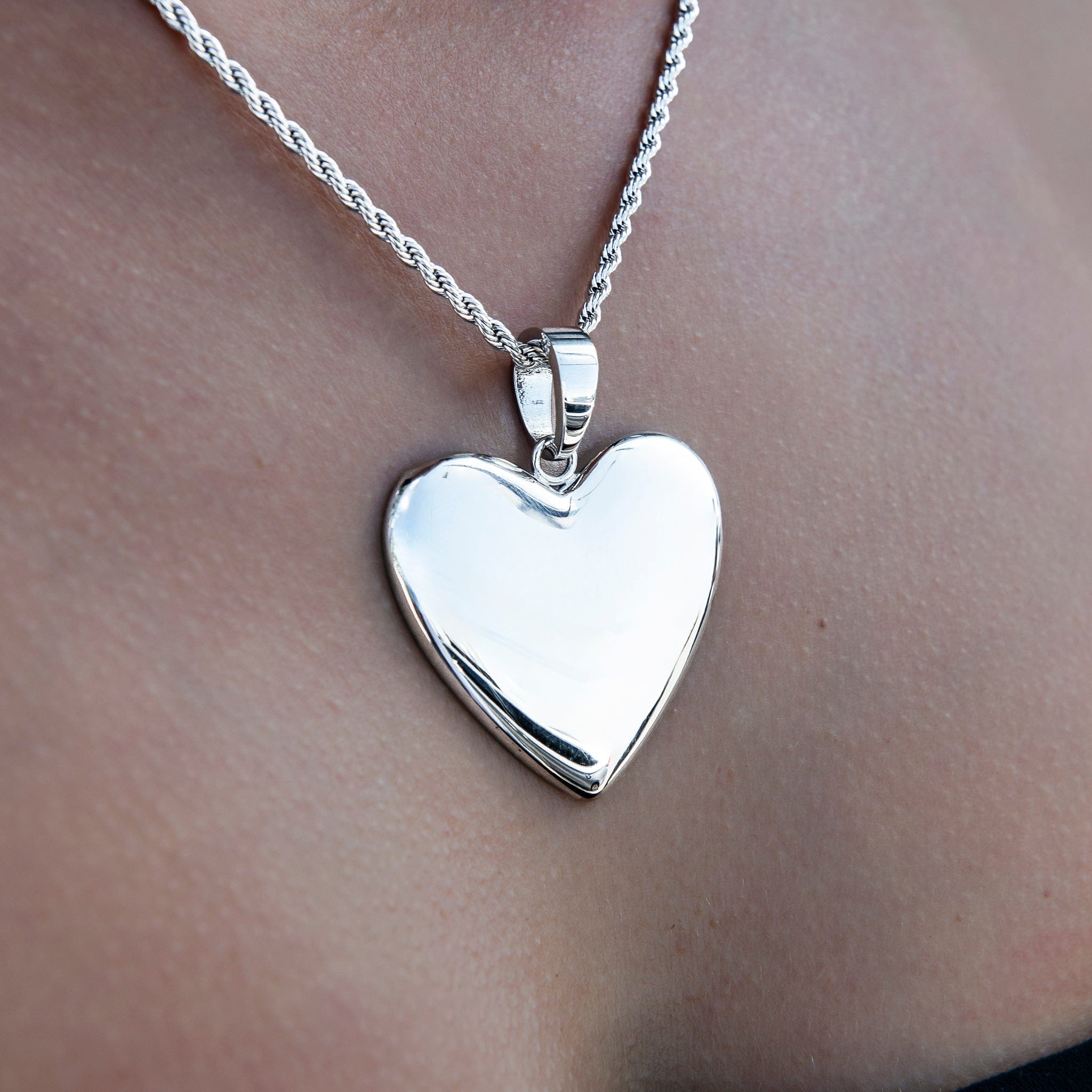 GLD PROMO SETS - WOMEN Simple Heart Pendant in White Gold