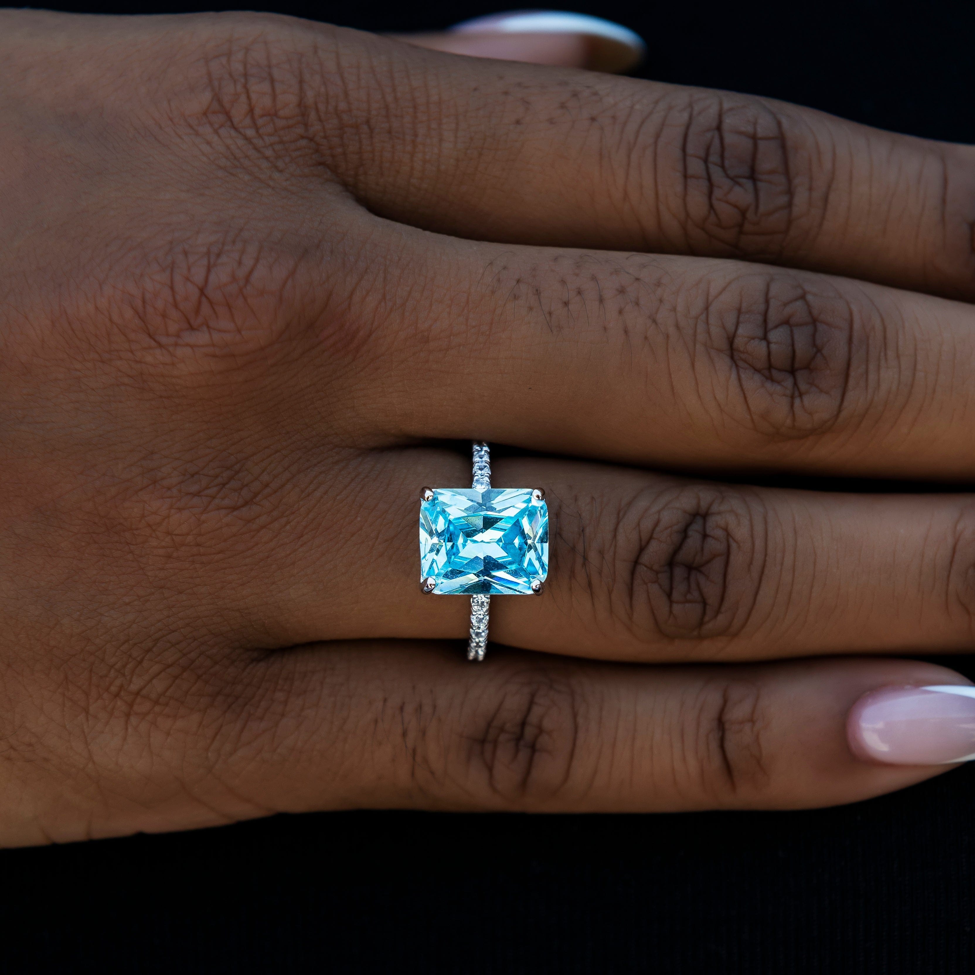 GLD Women Blue Cocktail Ring in White Gold Vermeil