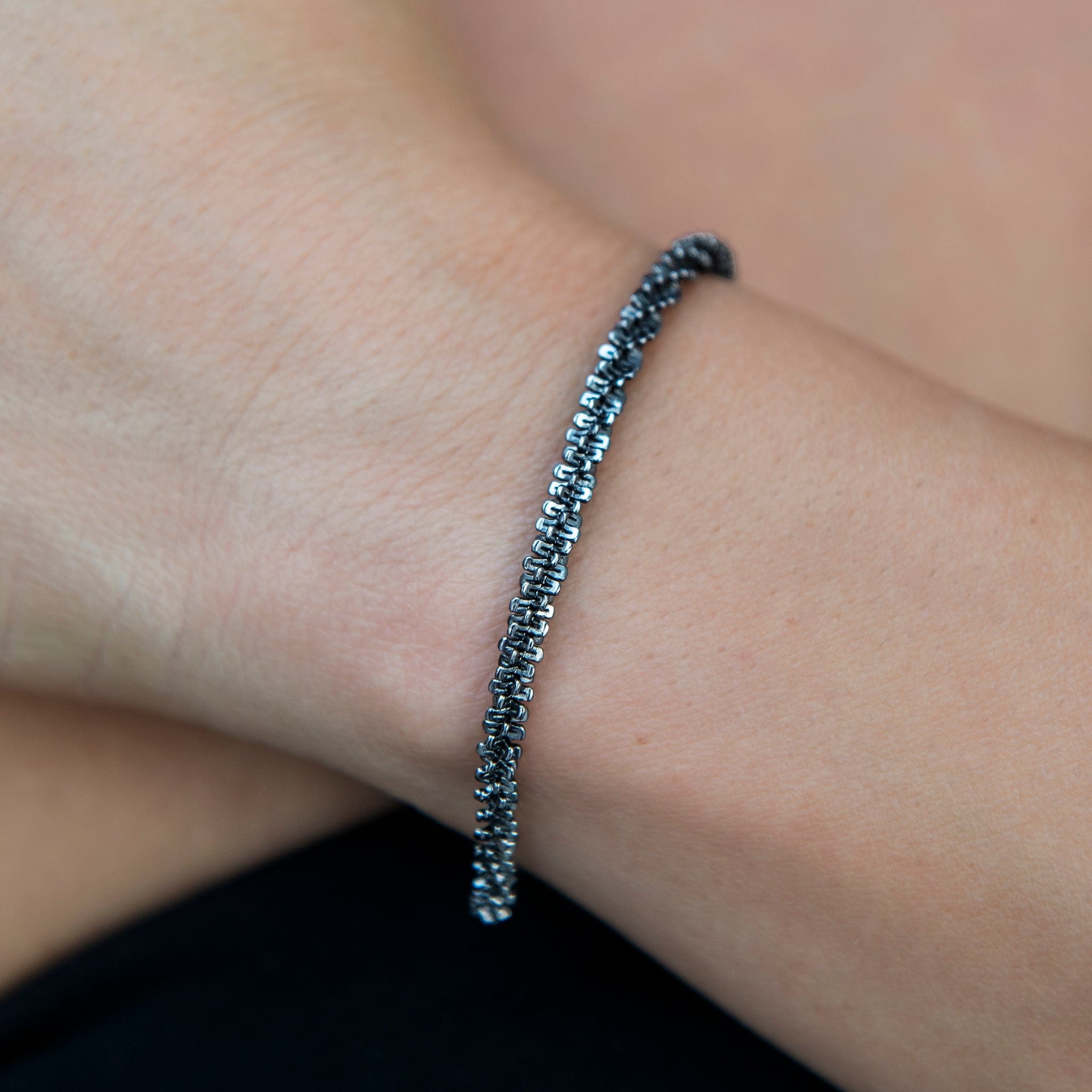 GLD Women 4 mm Diamond Cut Popcorn Bracelet in Black