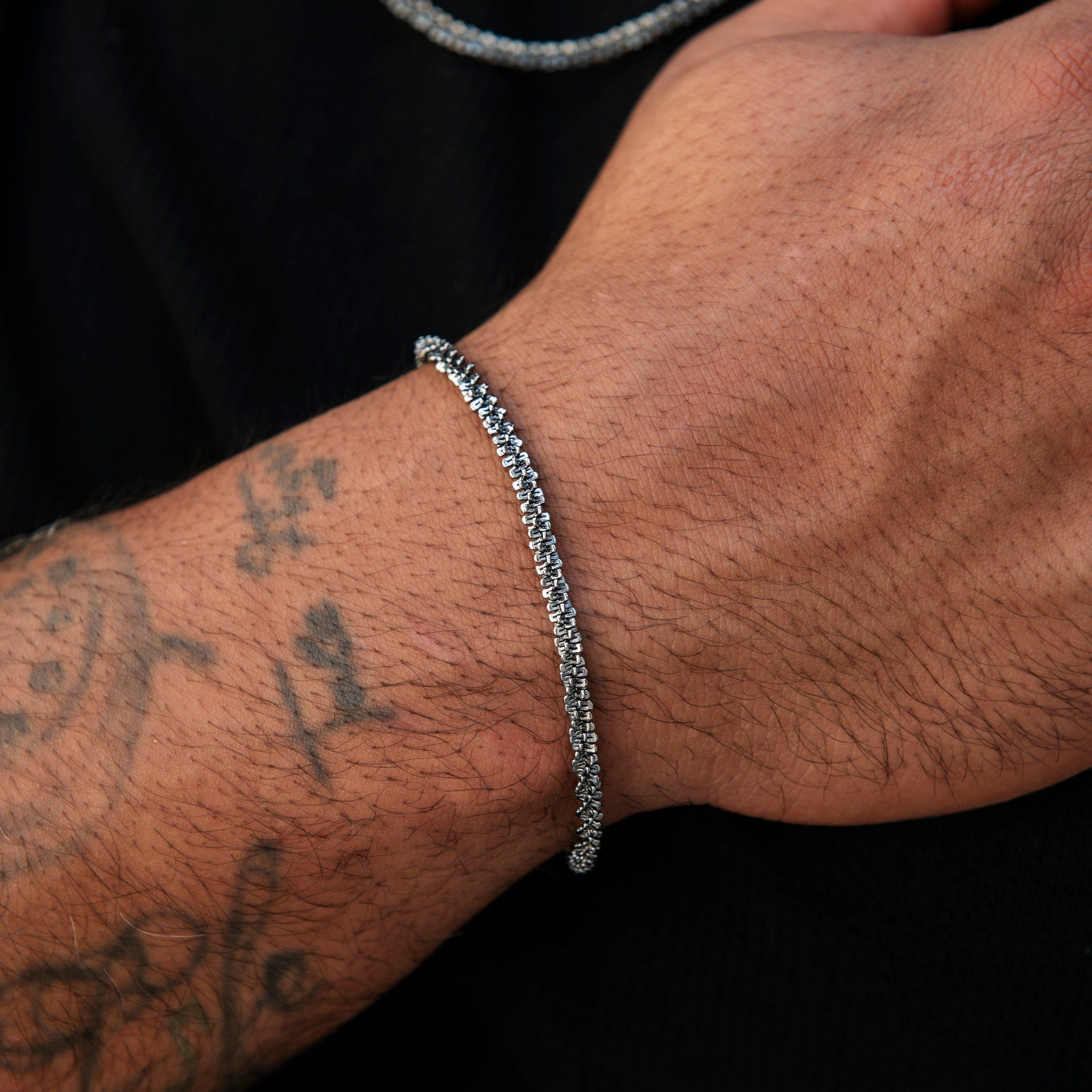 GLD Men 4 mm Diamond Cut Popcorn Bracelet in Black