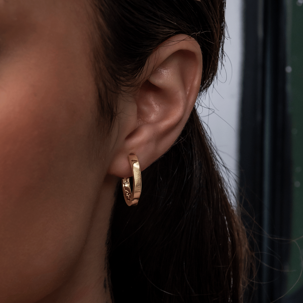 GLD Women GLD Polished Round Hoop Earrings in Yellow Gold