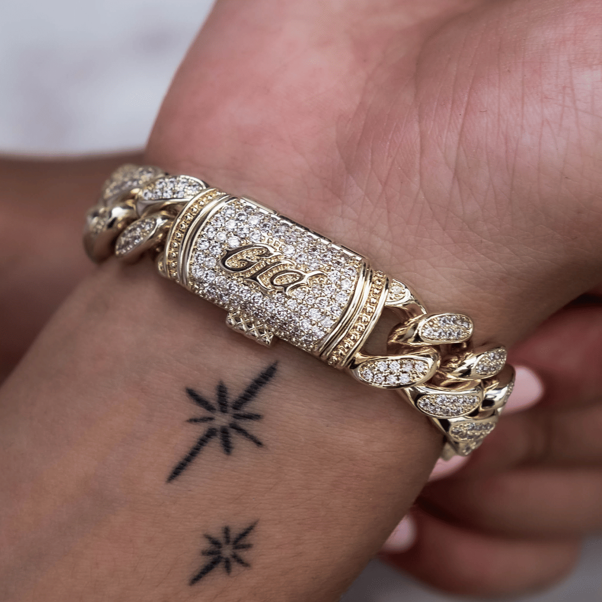 GLD Women GLD Diamond Cuban Link Bracelet in Yellow Gold - 12 mm
