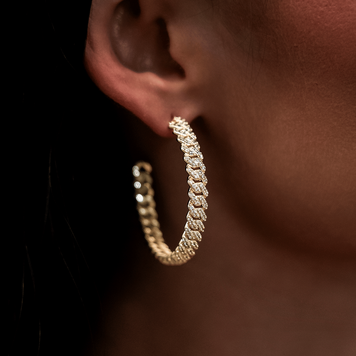 GLD PROMO - WOMEN Diamond Prong Hoop Earrings in Yellow Gold