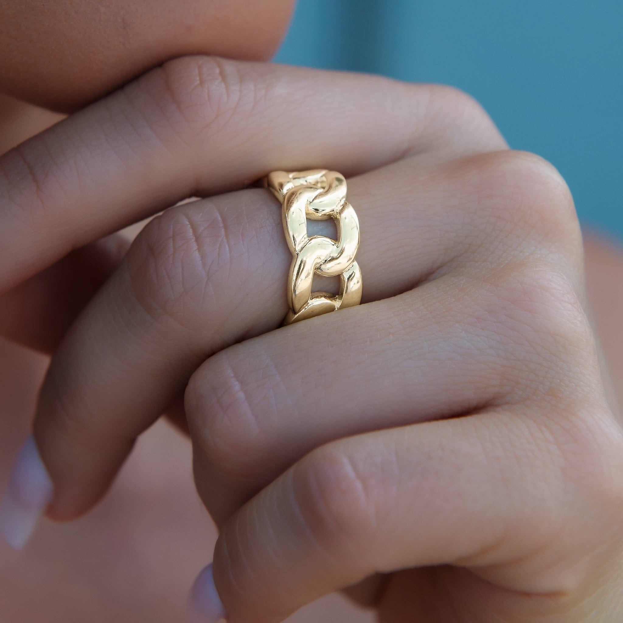 GLD PROMO - WOMEN Cuban Band Ring in Yellow Gold - 9 mm