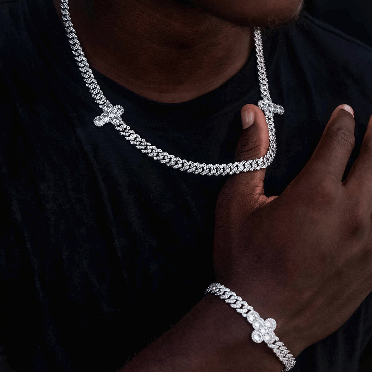 GLD PROMO Diamond Prong Rounded Cross Chain