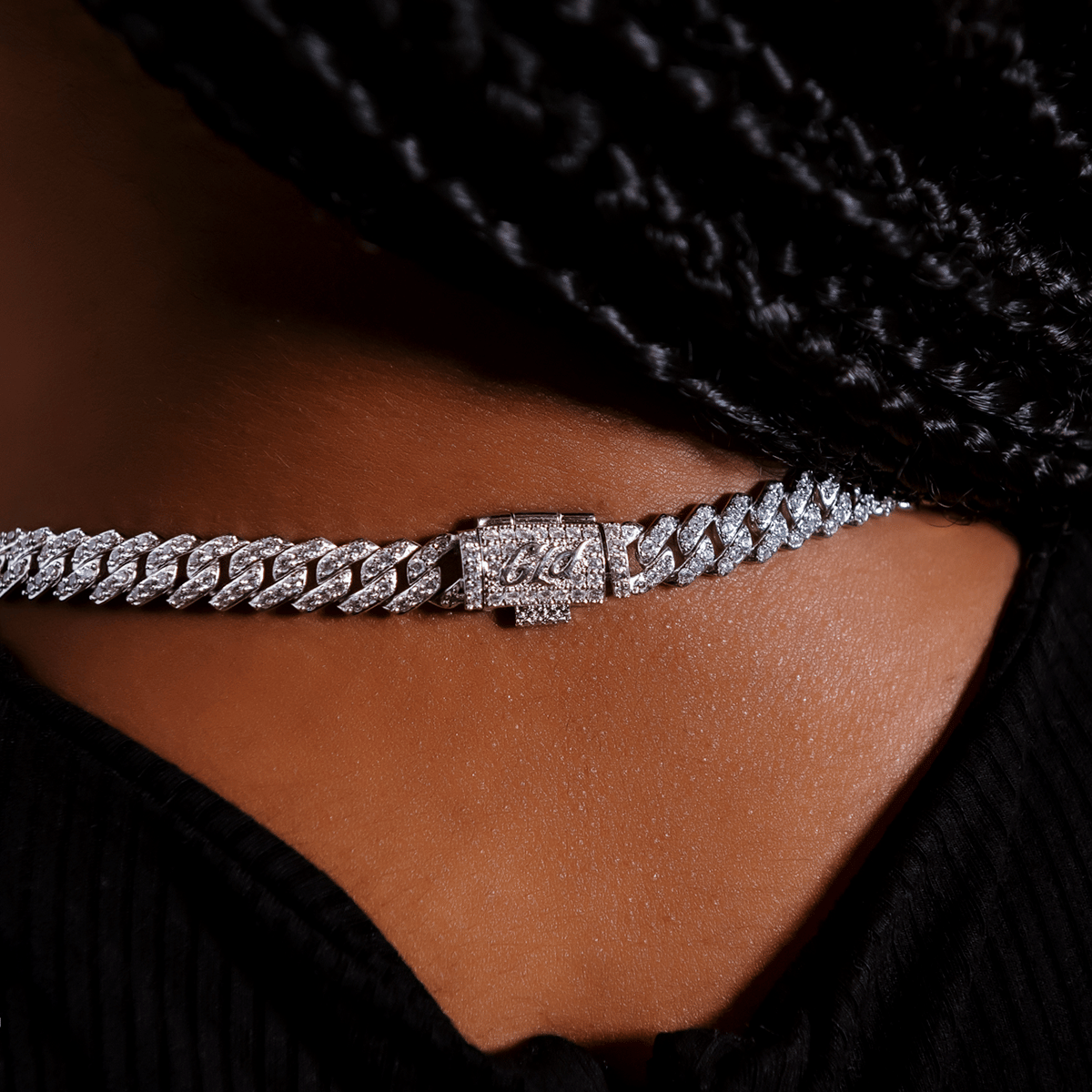 GLD PROMO - WOMEN Diamond Prong Rounded Cross Necklace