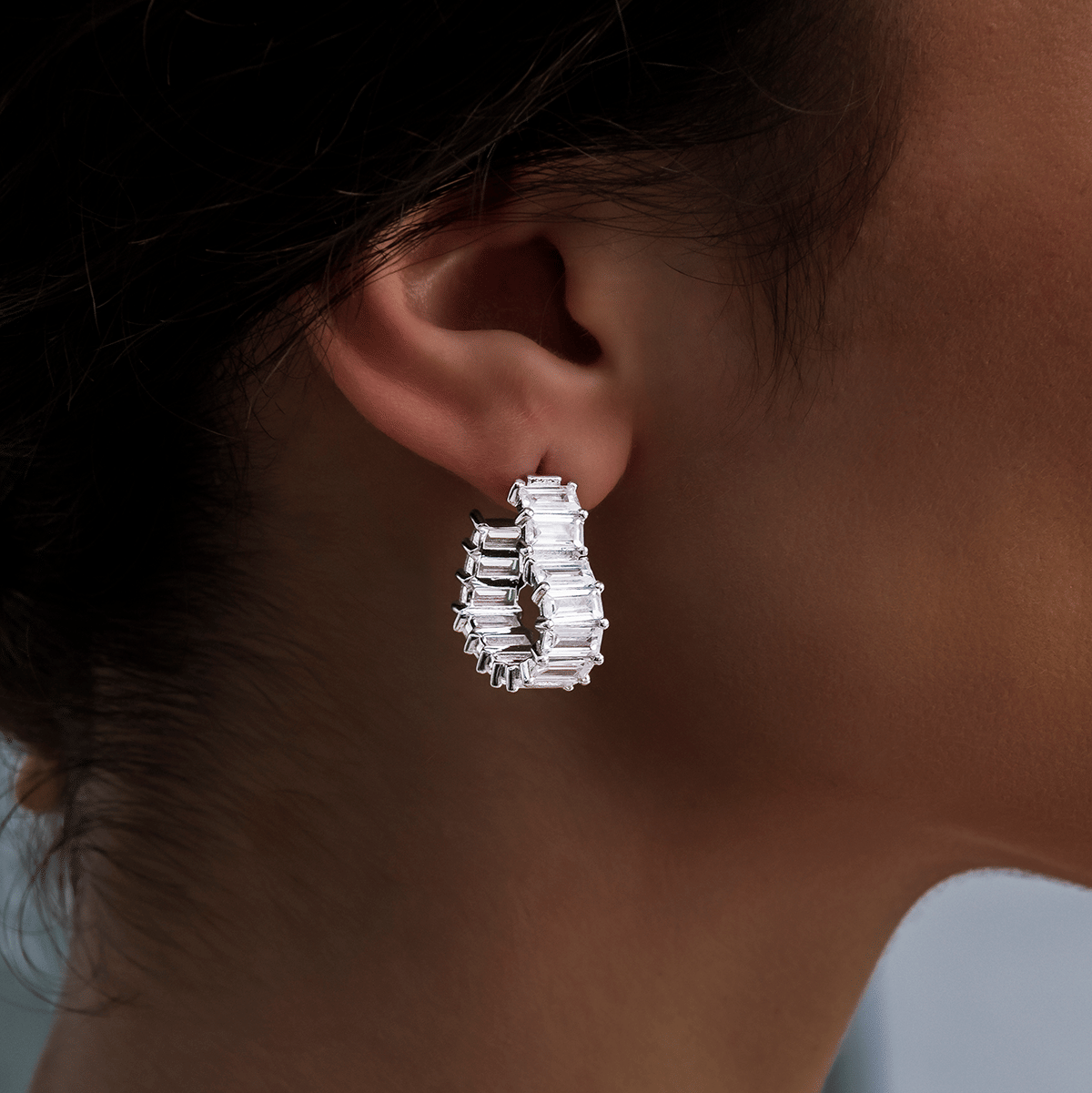 GLD PROMO - WOMEN Baguette Heart Hoop Earrings - White Gold