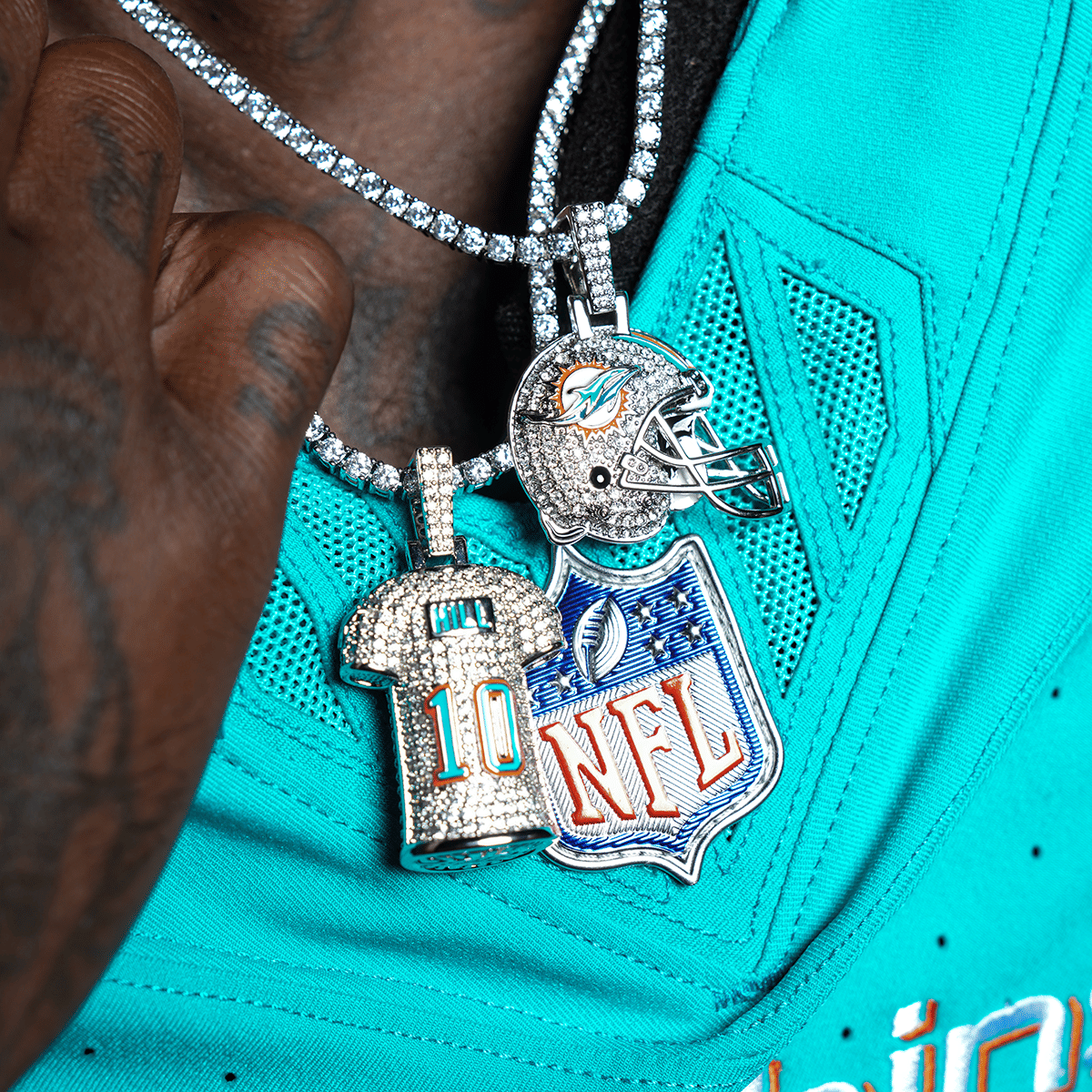 GLD PROMO Miami Dolphins Official NFL Helmet Pendant