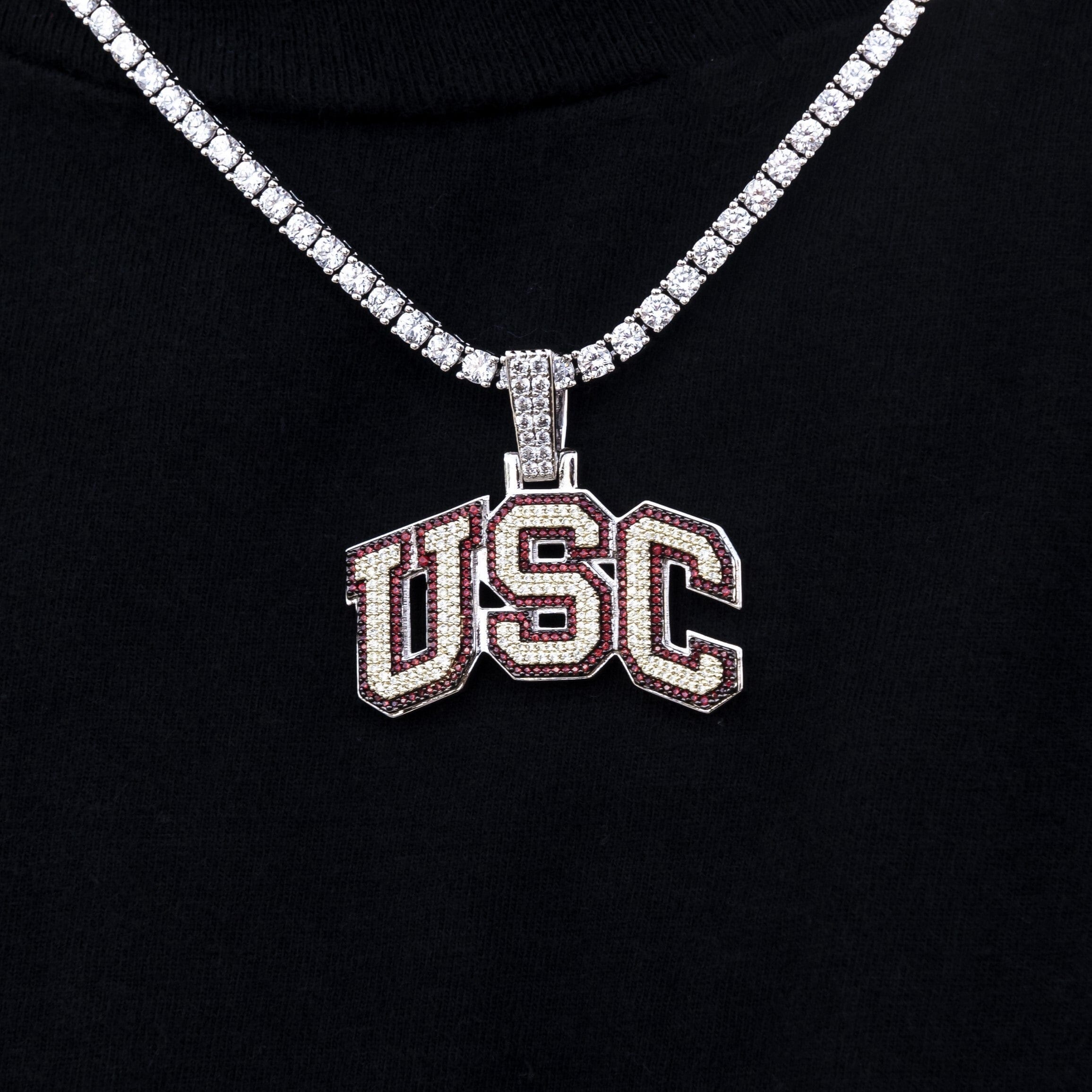 GLD Men USC Trojans Logo Official NCAA Pendant