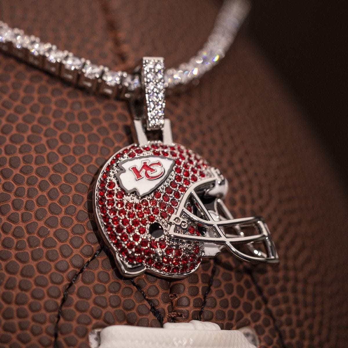 GLD PROMO Kansas City Chiefs Official NFL Helmet Pendant