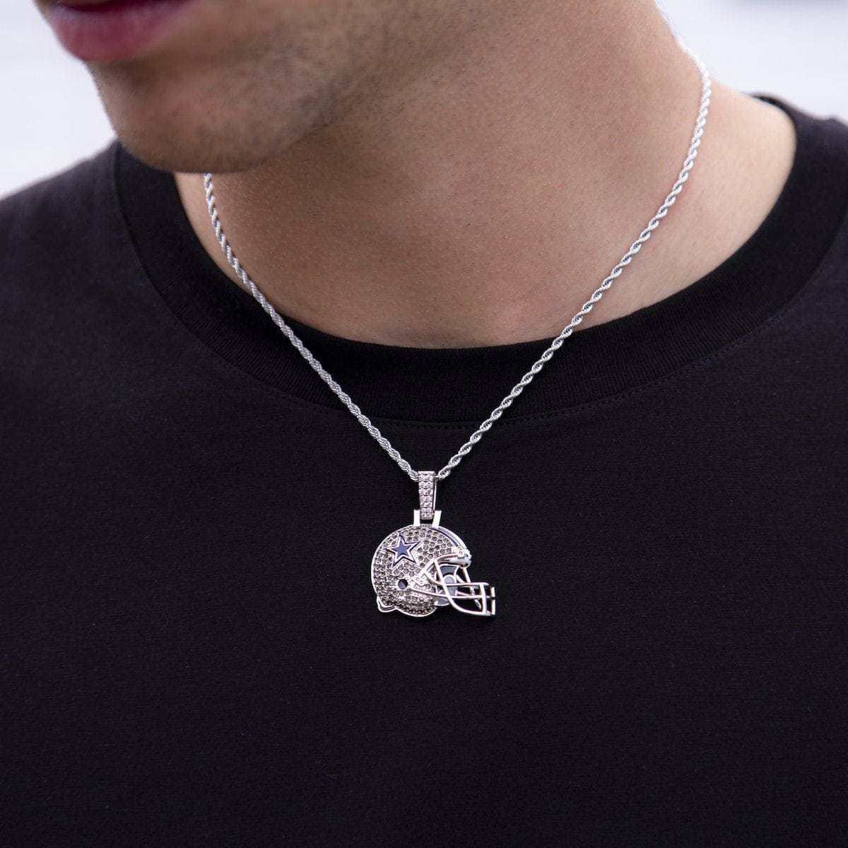 GLD PROMO Dallas Cowboys Official NFL Helmet Pendant