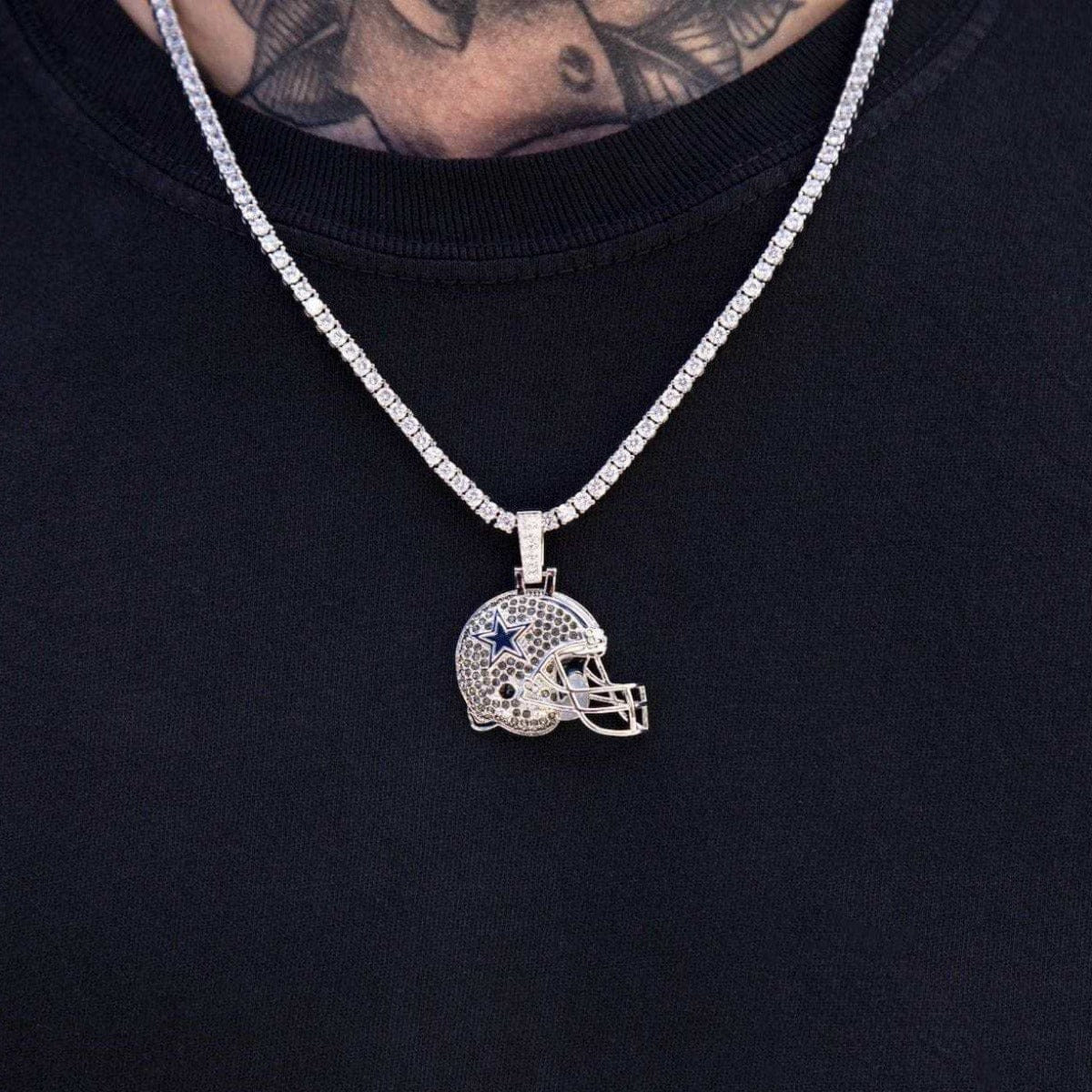 GLD PROMO Dallas Cowboys Official NFL Helmet Pendant