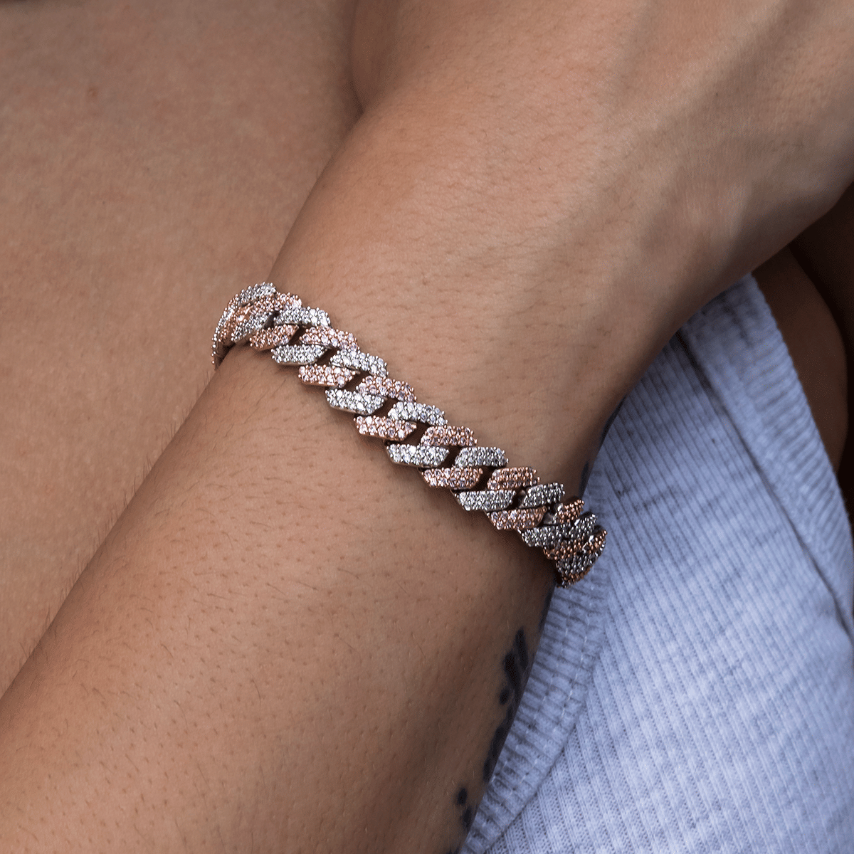GLD PROMO - WOMEN Diamond Prong Cuban Bracelet in Rose/White Gold - 8.5 mm