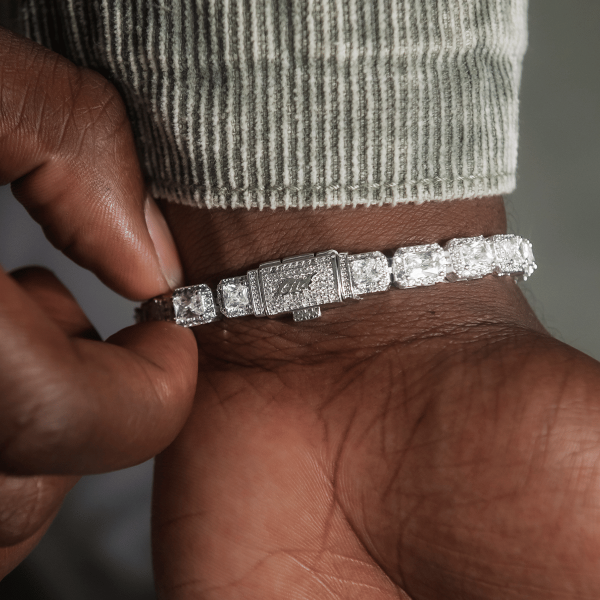 GLD PROMO Diamond Cushion Cut Tennis Bracelet