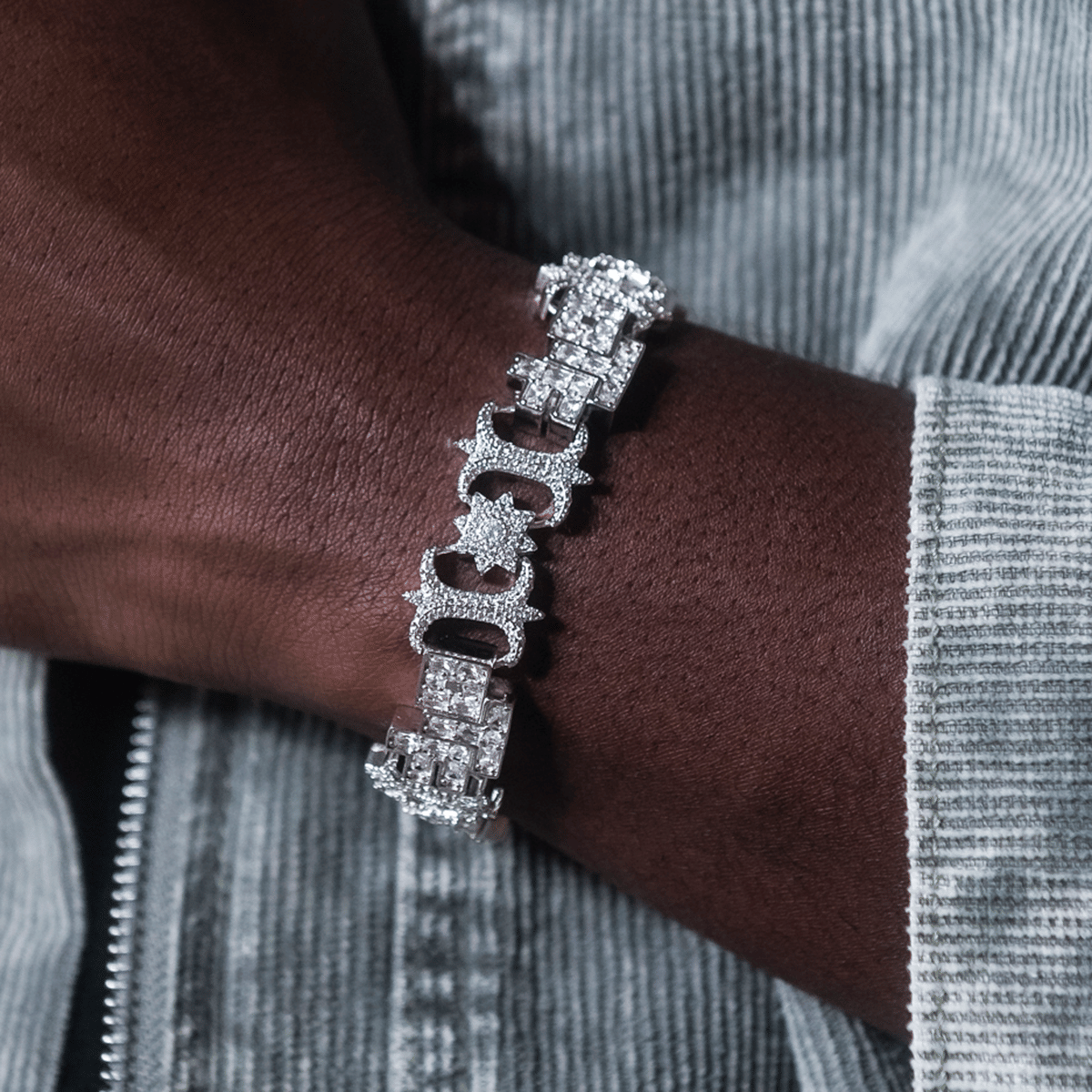 GLD PROMO OTF Baguette Infinity Bracelet - 17 mm