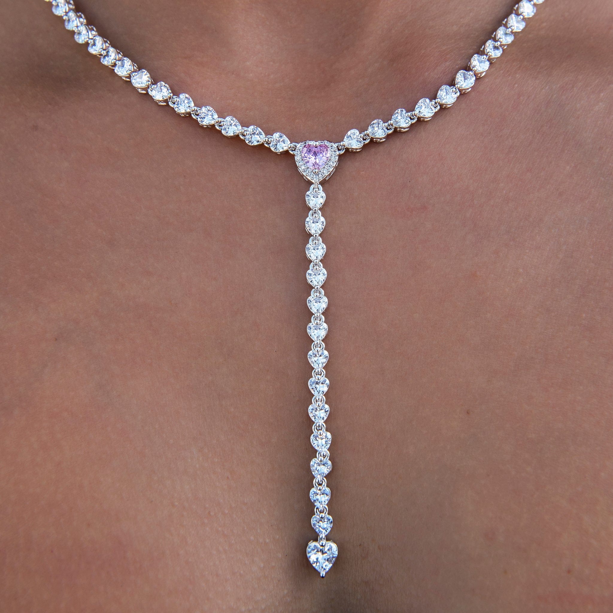 GLD Women Pink Heart Lariat Necklace in White Gold