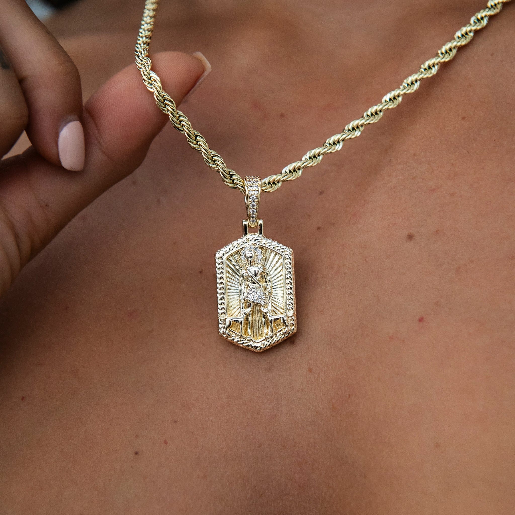 GLD Women San Lazaro Pendant in Yellow Gold