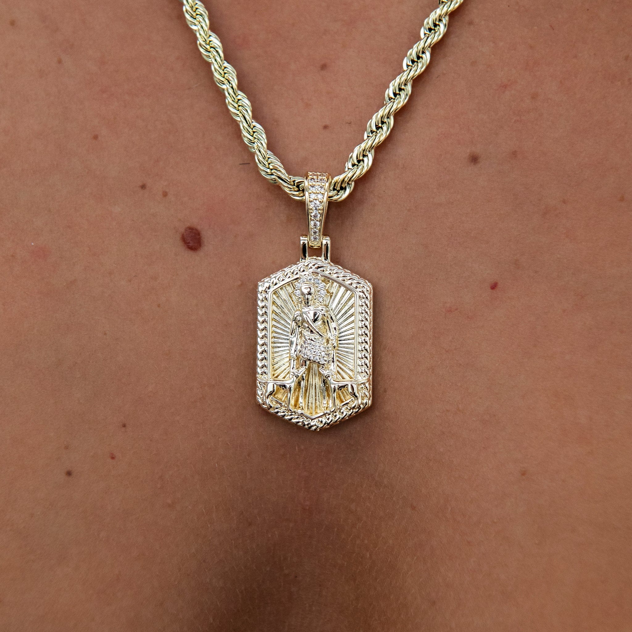 GLD Women San Lazaro Pendant in Yellow Gold