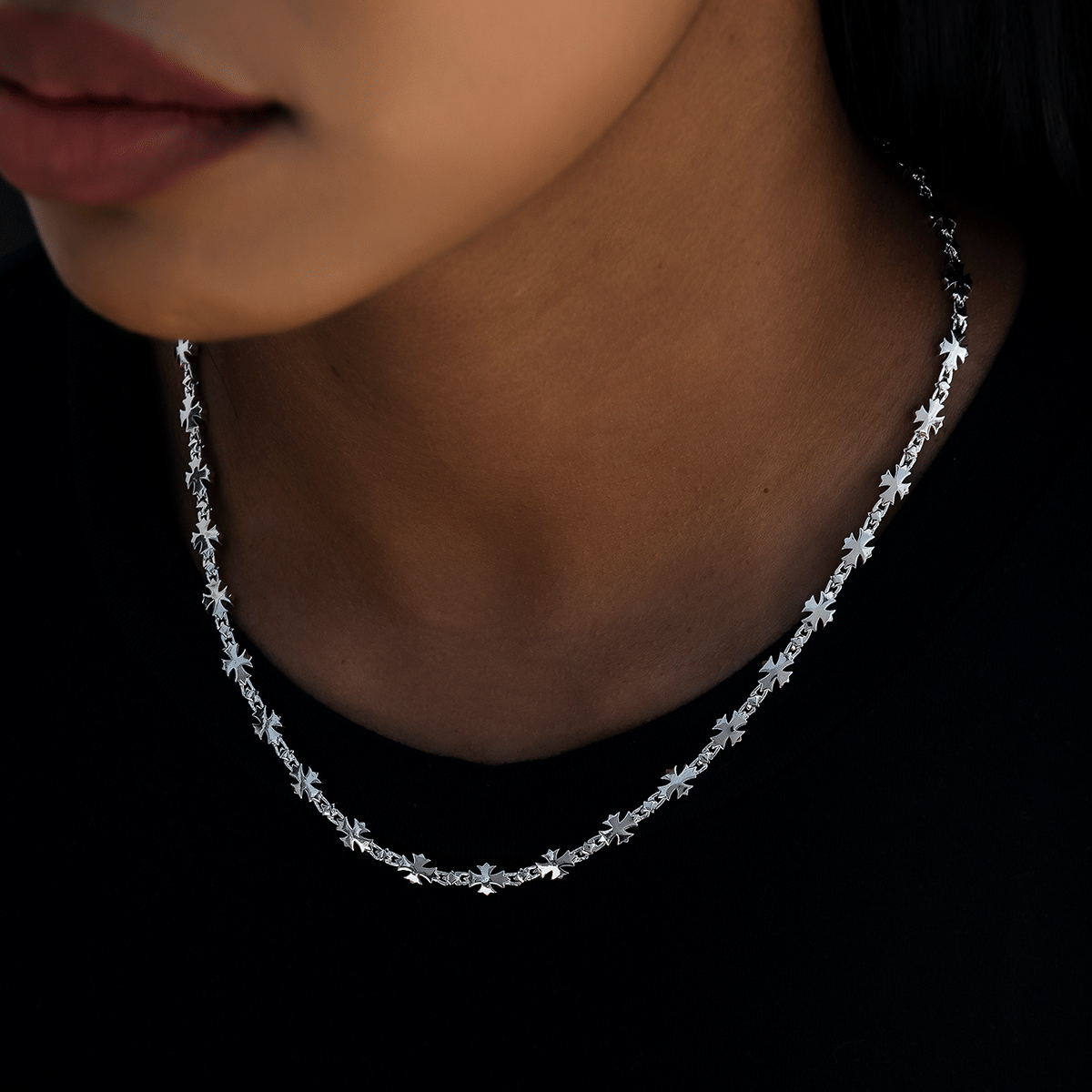 GLD Women Flared Cross Necklace in White Gold - 5 mm