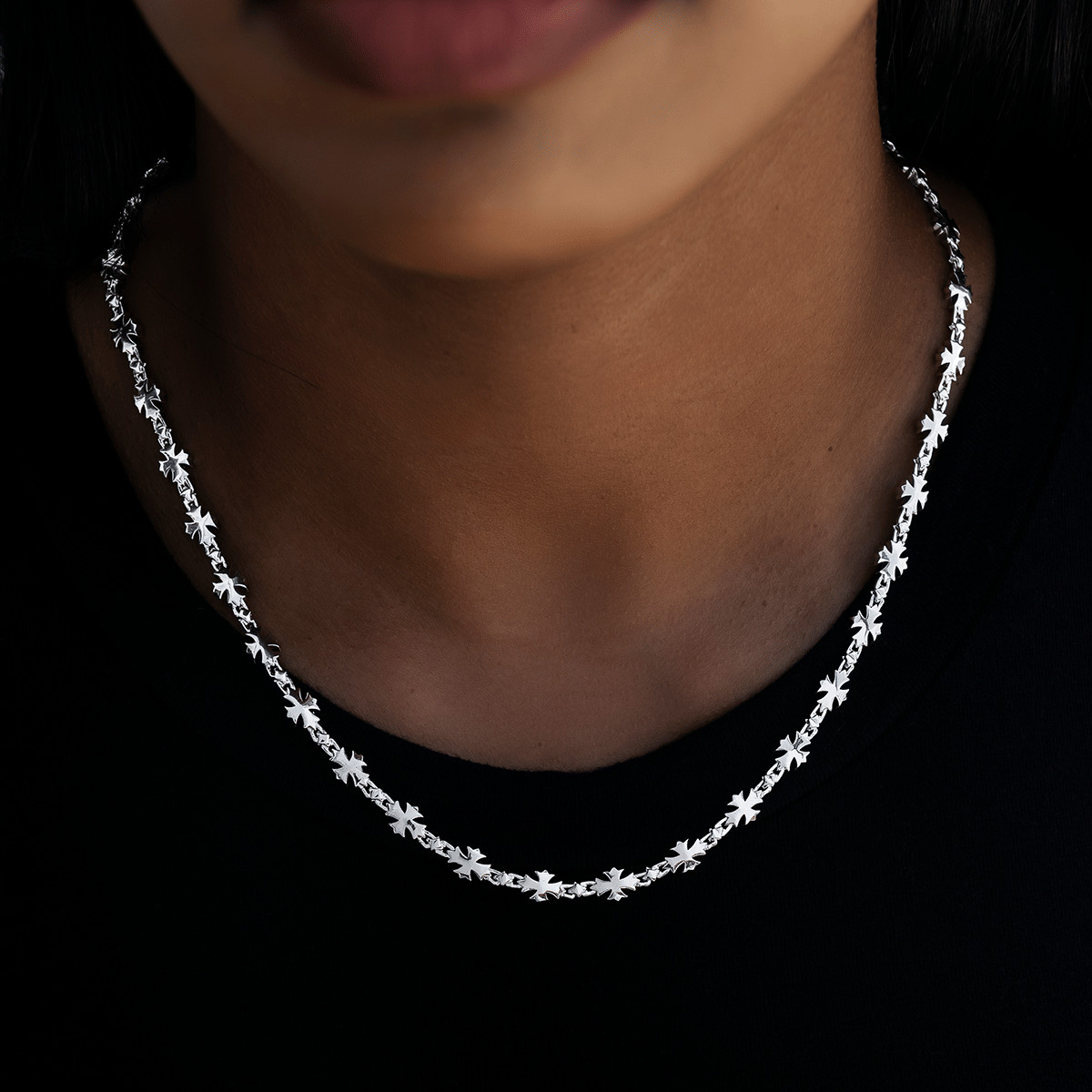 GLD Women Flared Cross Necklace in White Gold - 5 mm
