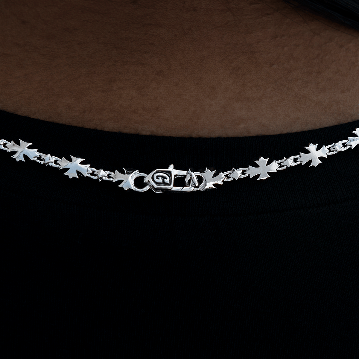 GLD Women Flared Cross Necklace in White Gold - 5 mm