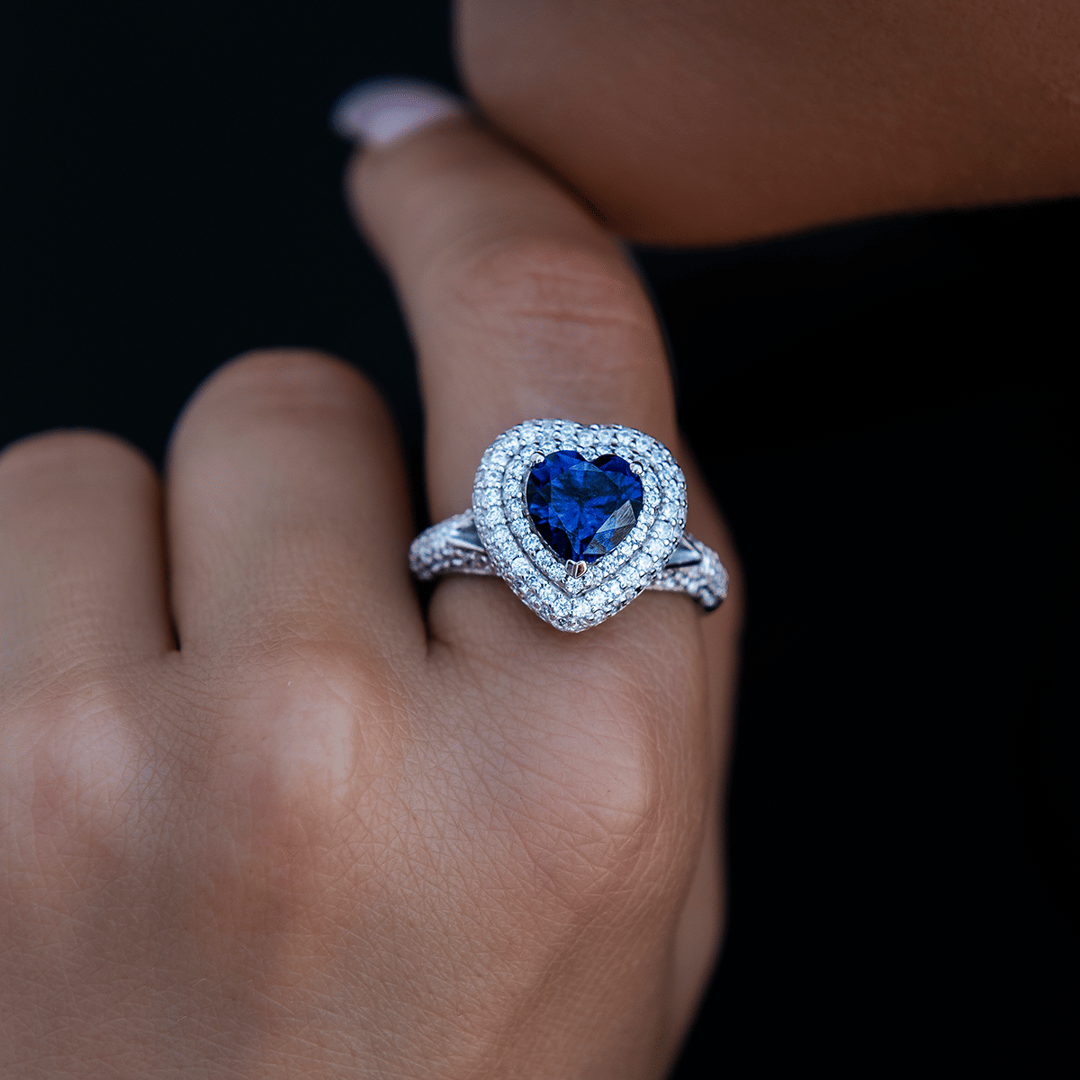 GLD Women Sapphire Heart Ring in White Gold Vermeil