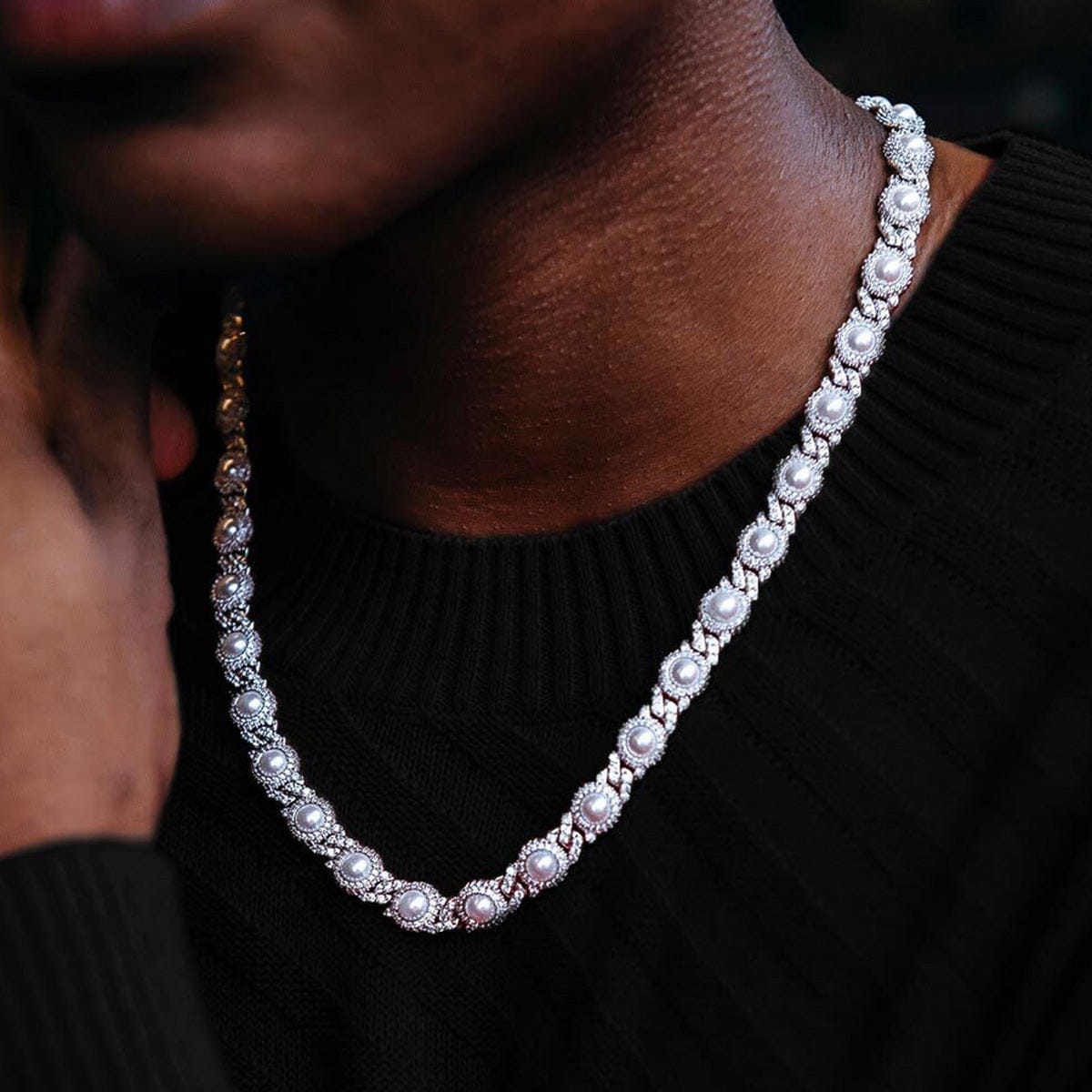 GLD Men 10 mm Iced Halo Cuban Chain with Pearls in White Gold