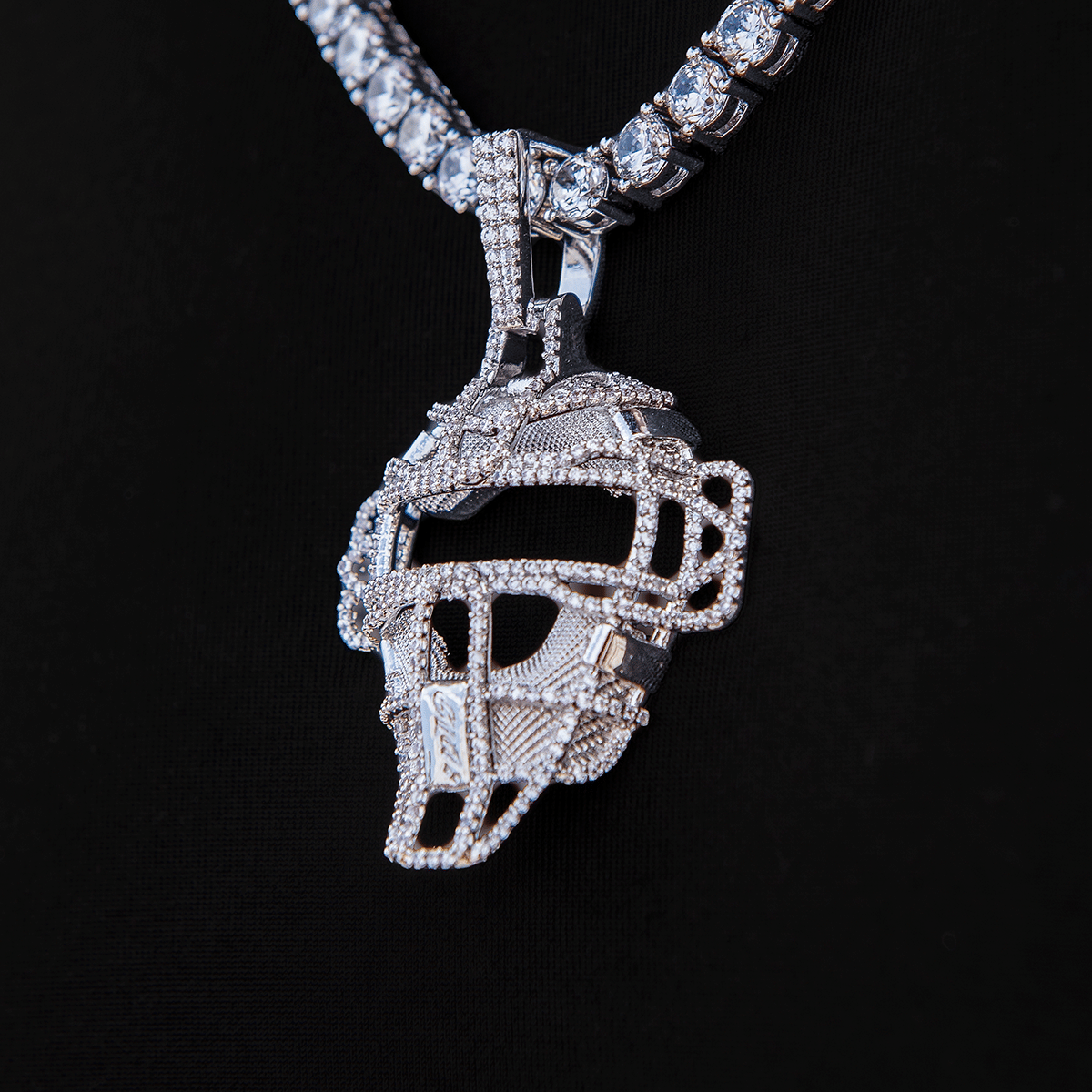GLD Men Iced Catchers Mask Baseball Pendant in White Gold