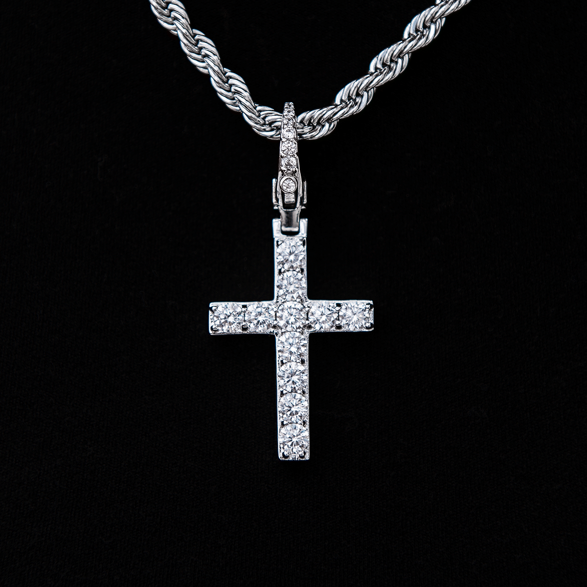 GLD Women Diamond Cross Clip On Pendant - White Gold