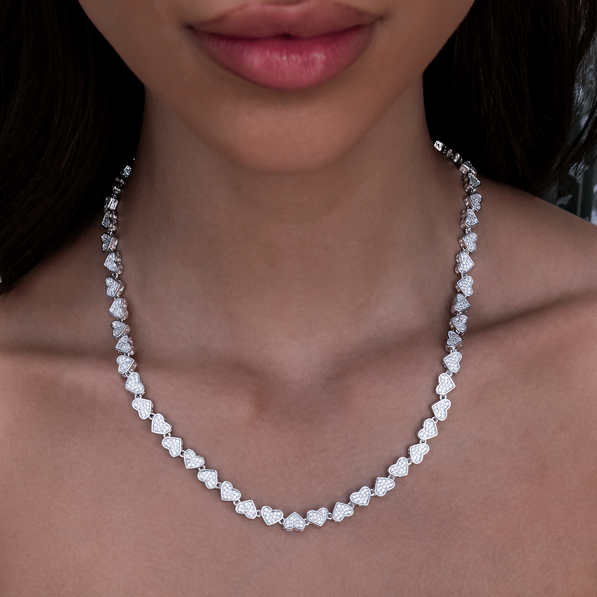 GLD Women Eternity Heart Necklace in White Gold