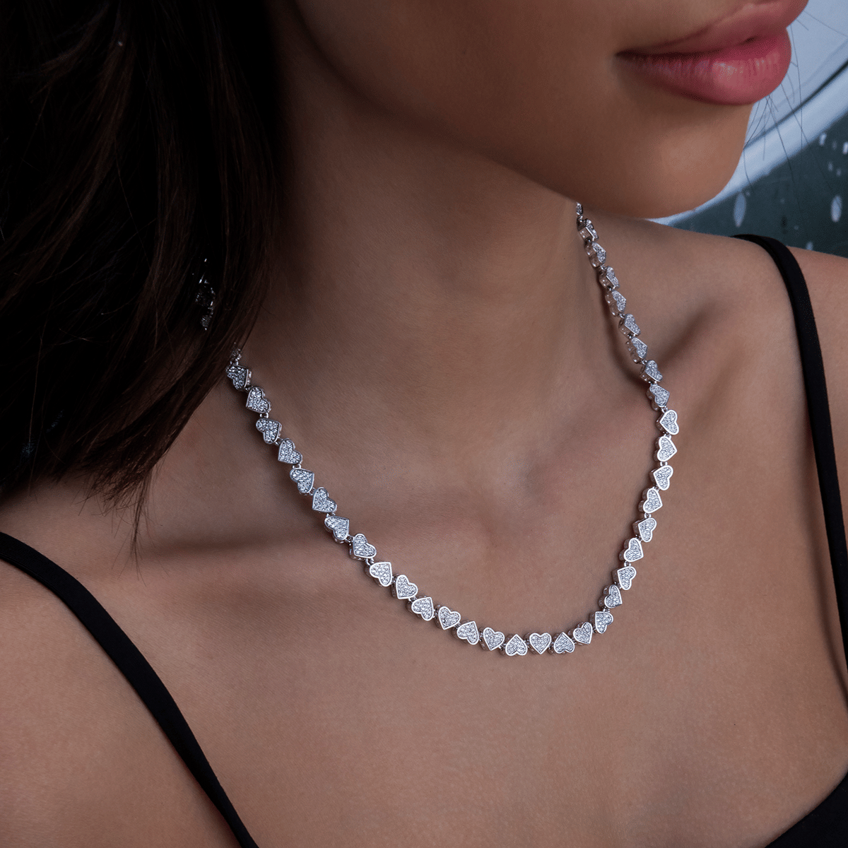 GLD Women Eternity Heart Necklace in White Gold