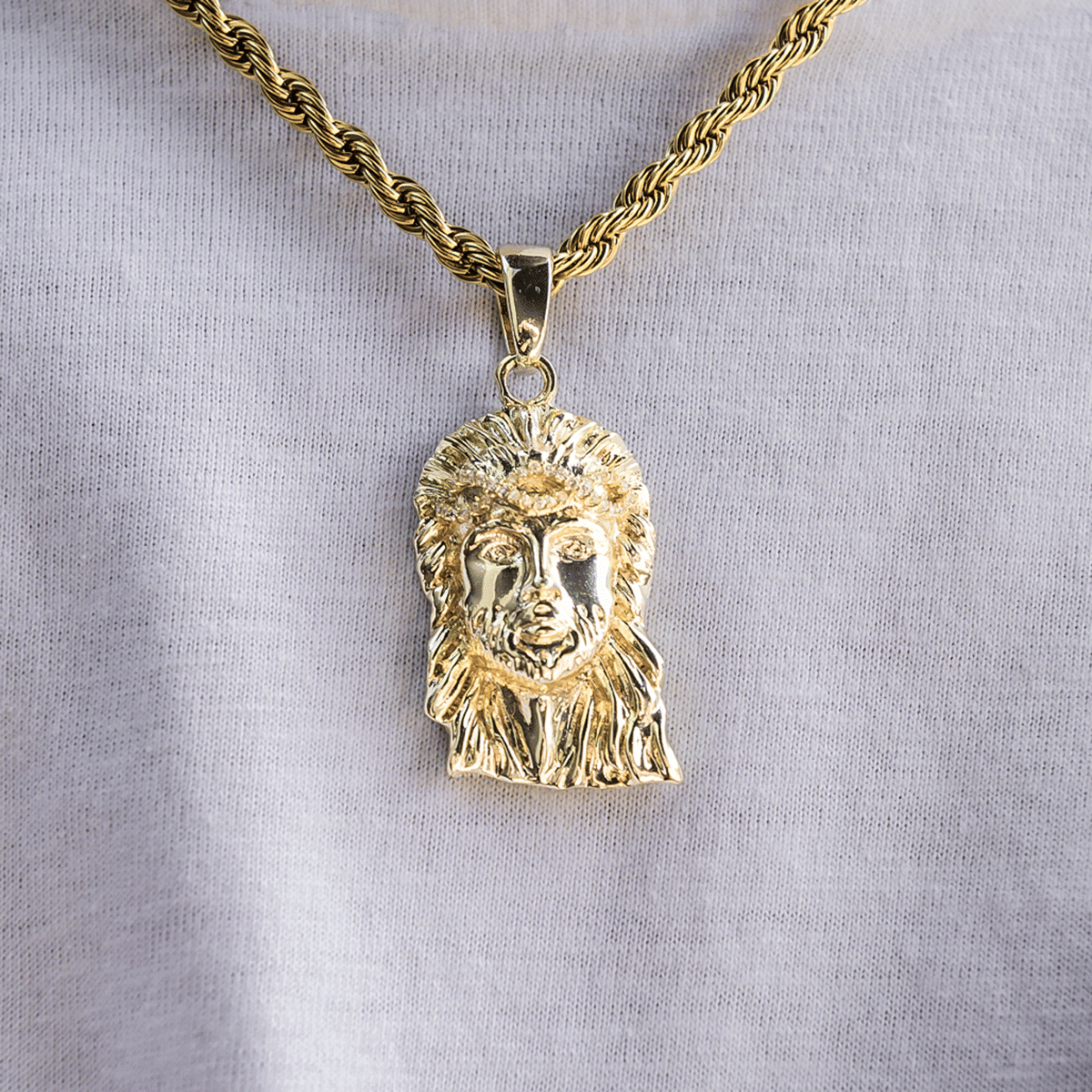 GLD PROMO Diamond Crown Portrait of Jesus Pendant