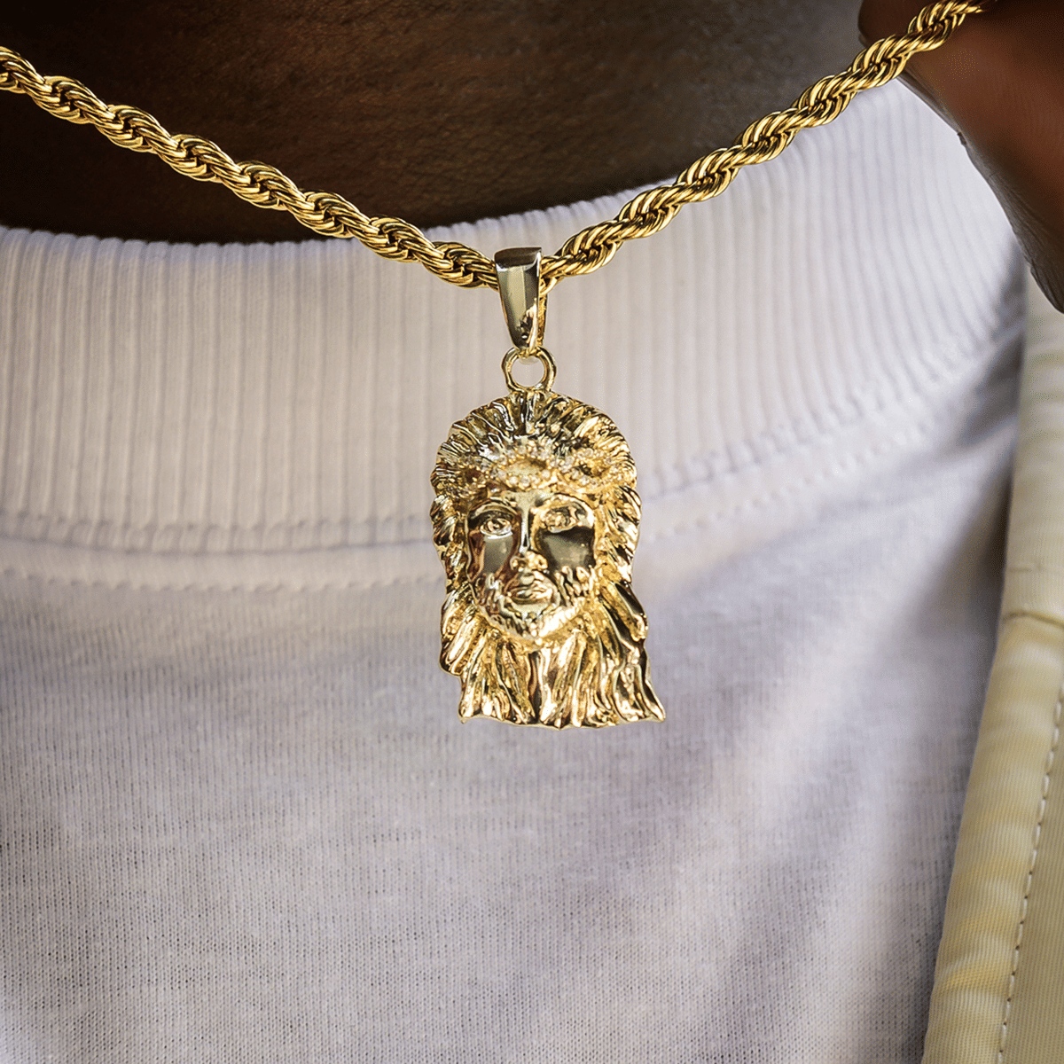 GLD PROMO Diamond Crown Portrait of Jesus Pendant