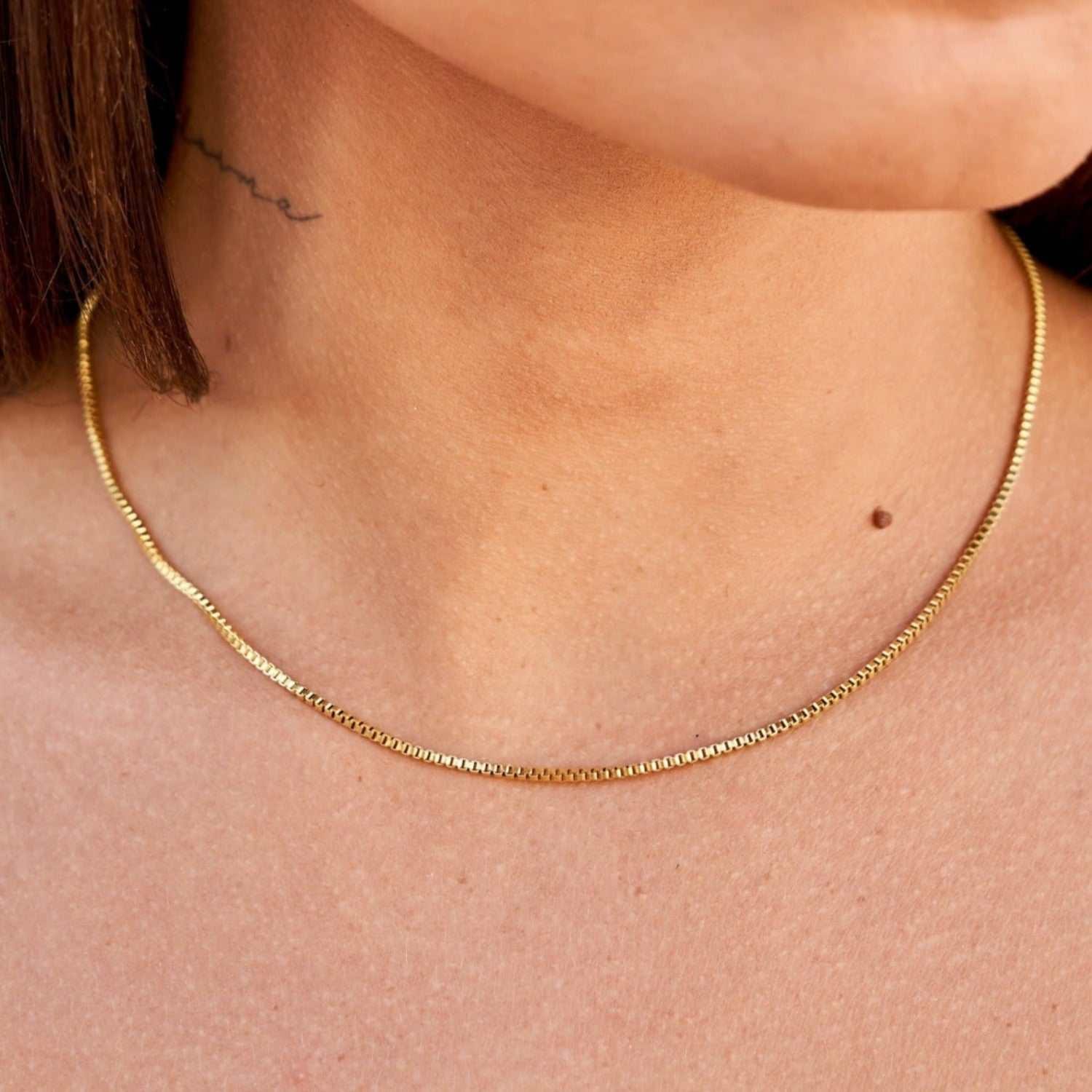 GLD PROMO - WOMEN Micro Box Chain Necklace in Yellow Gold