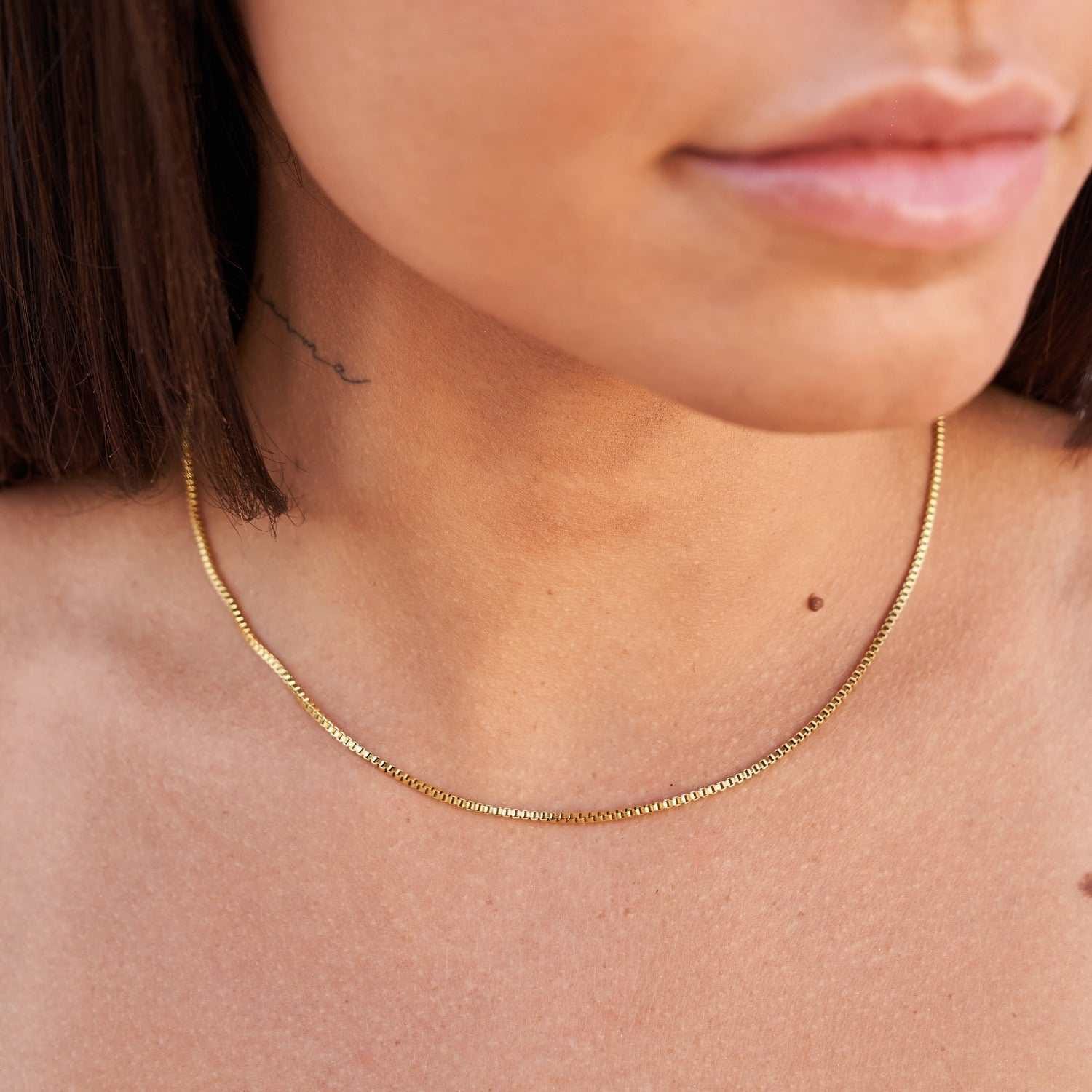 GLD PROMO - WOMEN Micro Box Chain Necklace in Yellow Gold