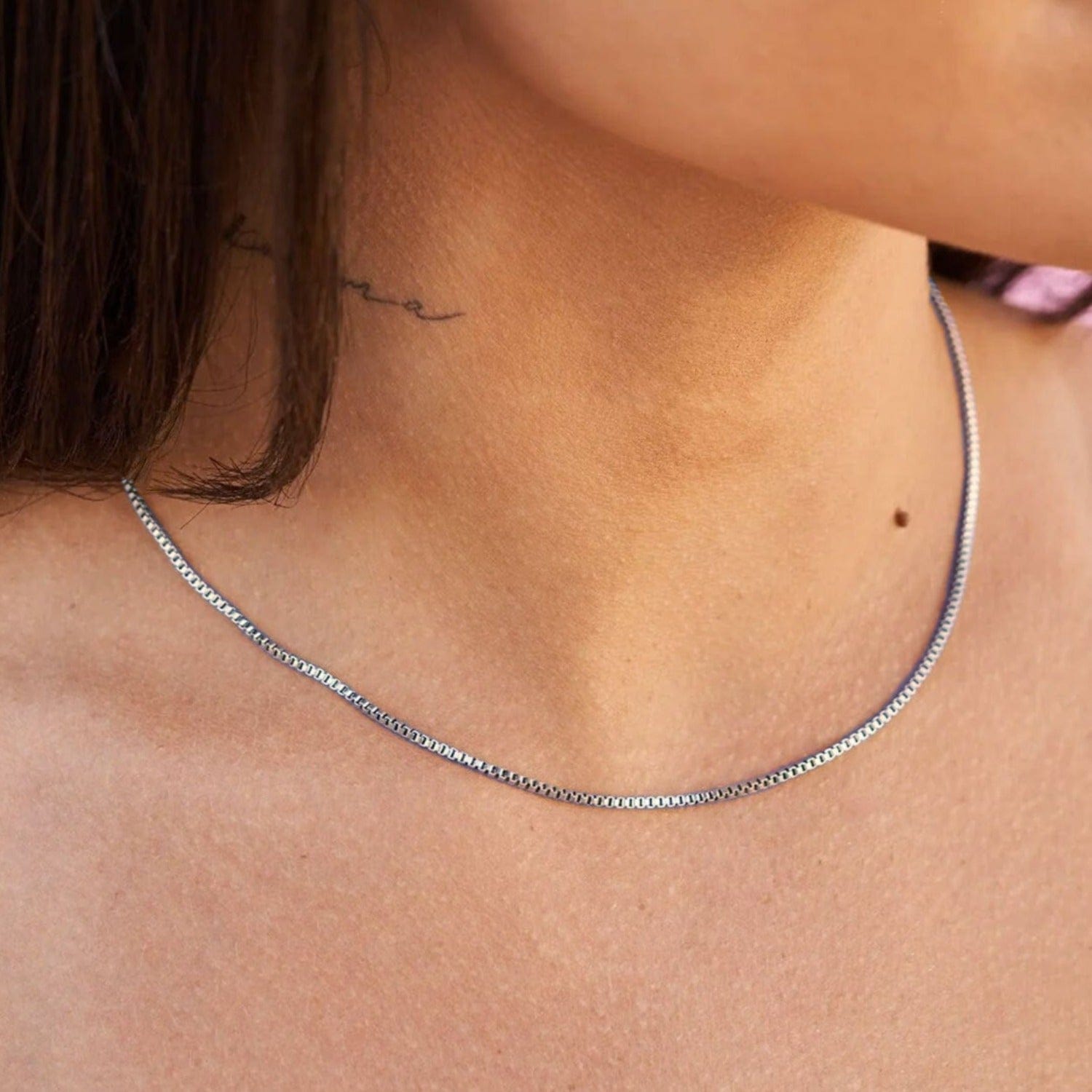GLD PROMO - WOMEN Micro Box Chain Necklace in White Gold
