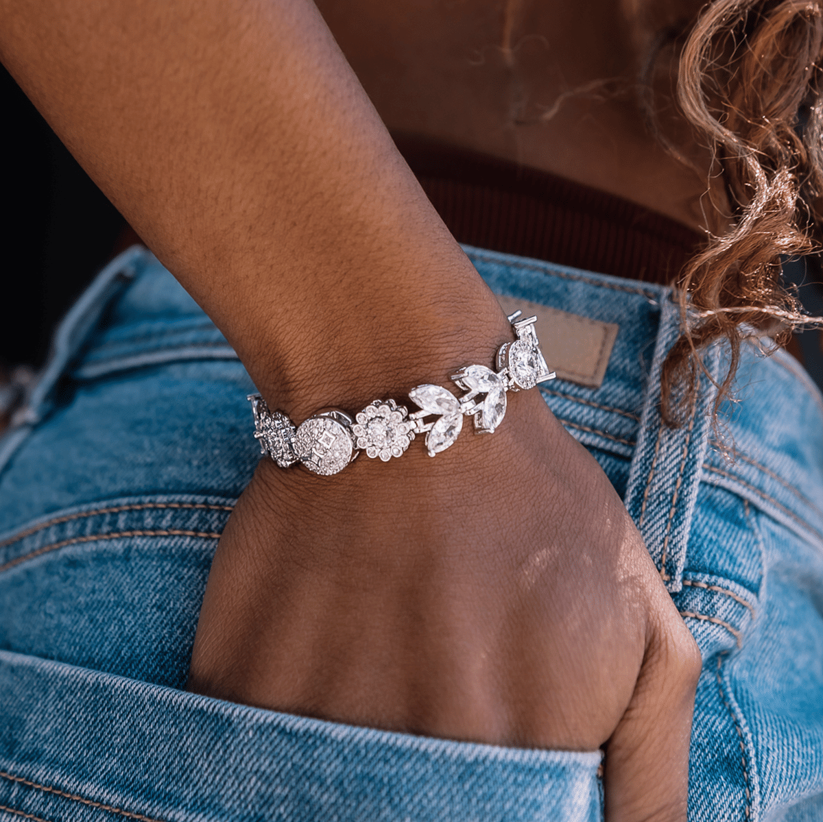 GLD PROMO - WOMEN Diamond Flower Bracelet
