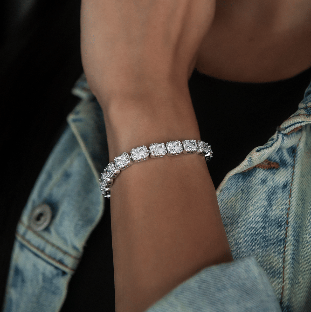 GLD PROMO - WOMEN Diamond Cushion Cut Tennis Bracelet
