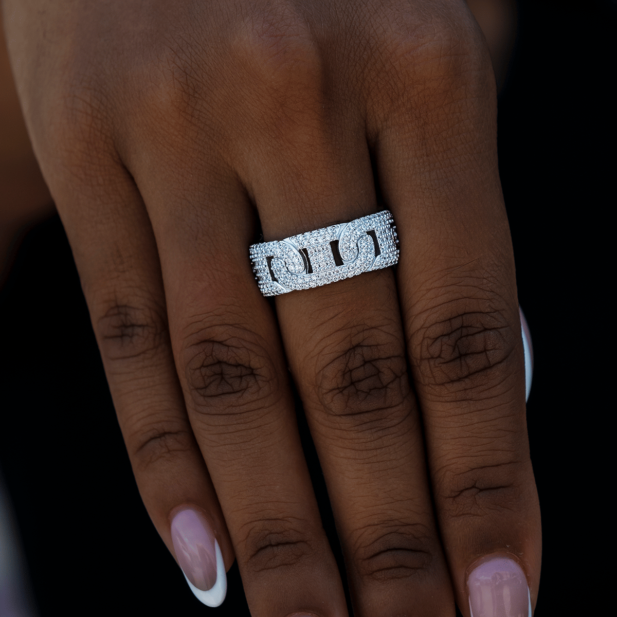 GLD Women Flat Pavé Valentina Ring in White Gold Vermeil