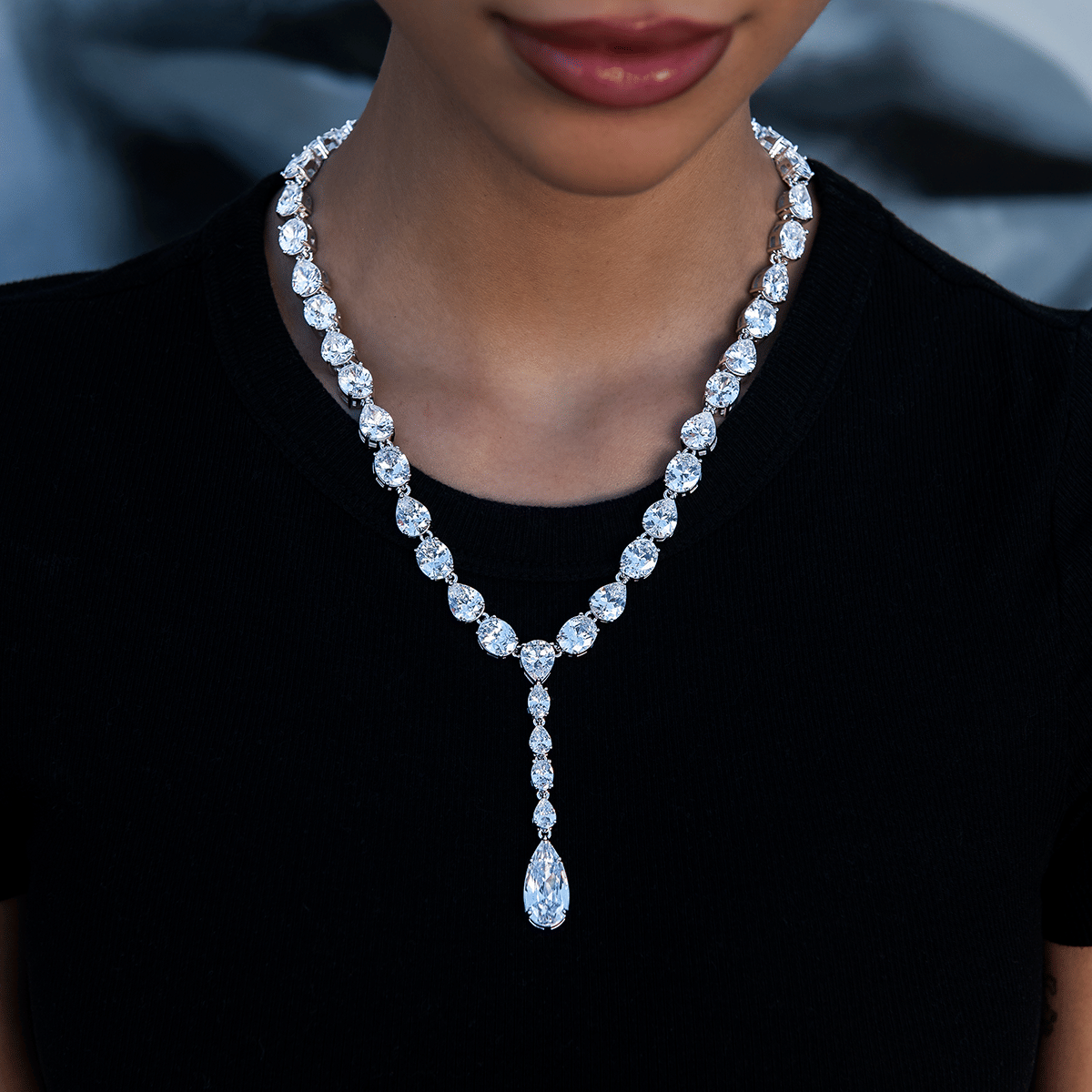 GLD Women Diamond Teardrop Lariat Necklace in White Gold