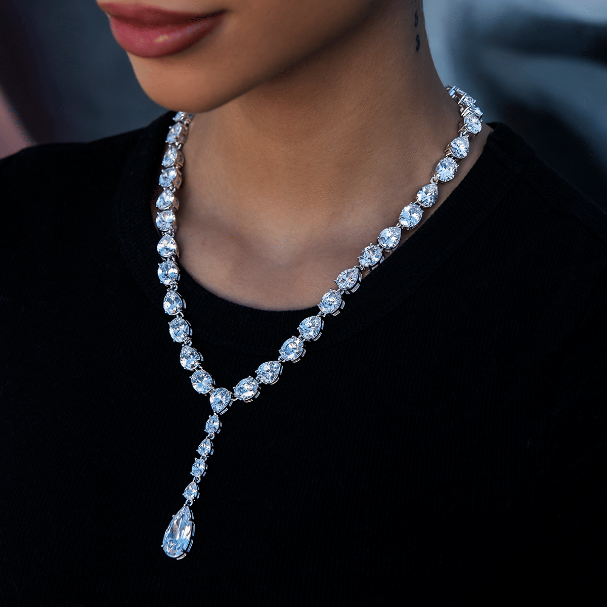 GLD Women Diamond Teardrop Lariat Necklace in White Gold