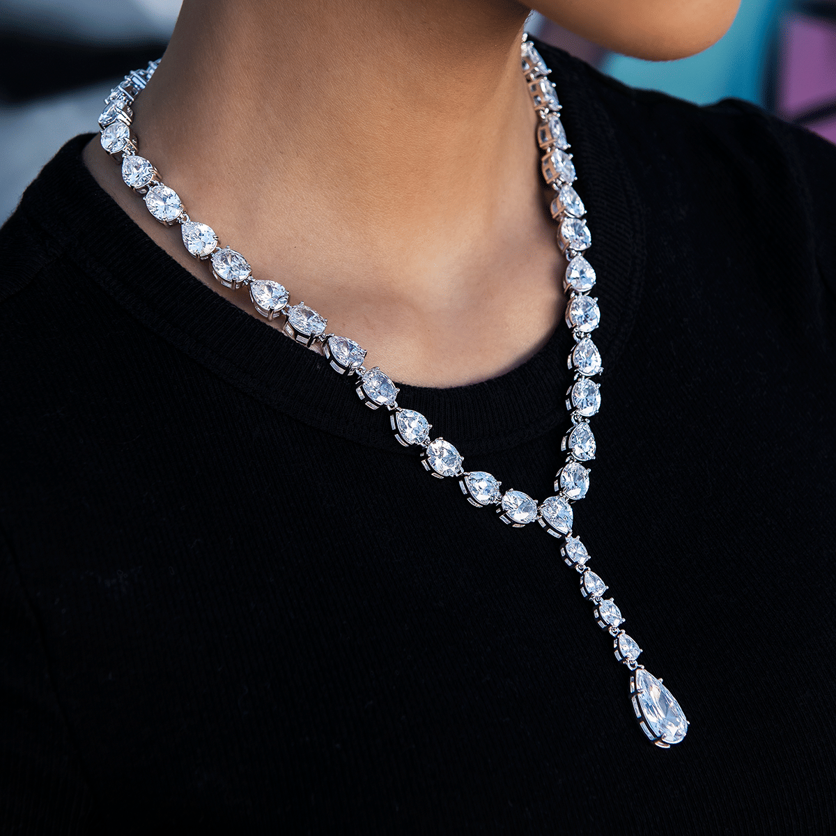 GLD Women Diamond Teardrop Lariat Necklace in White Gold