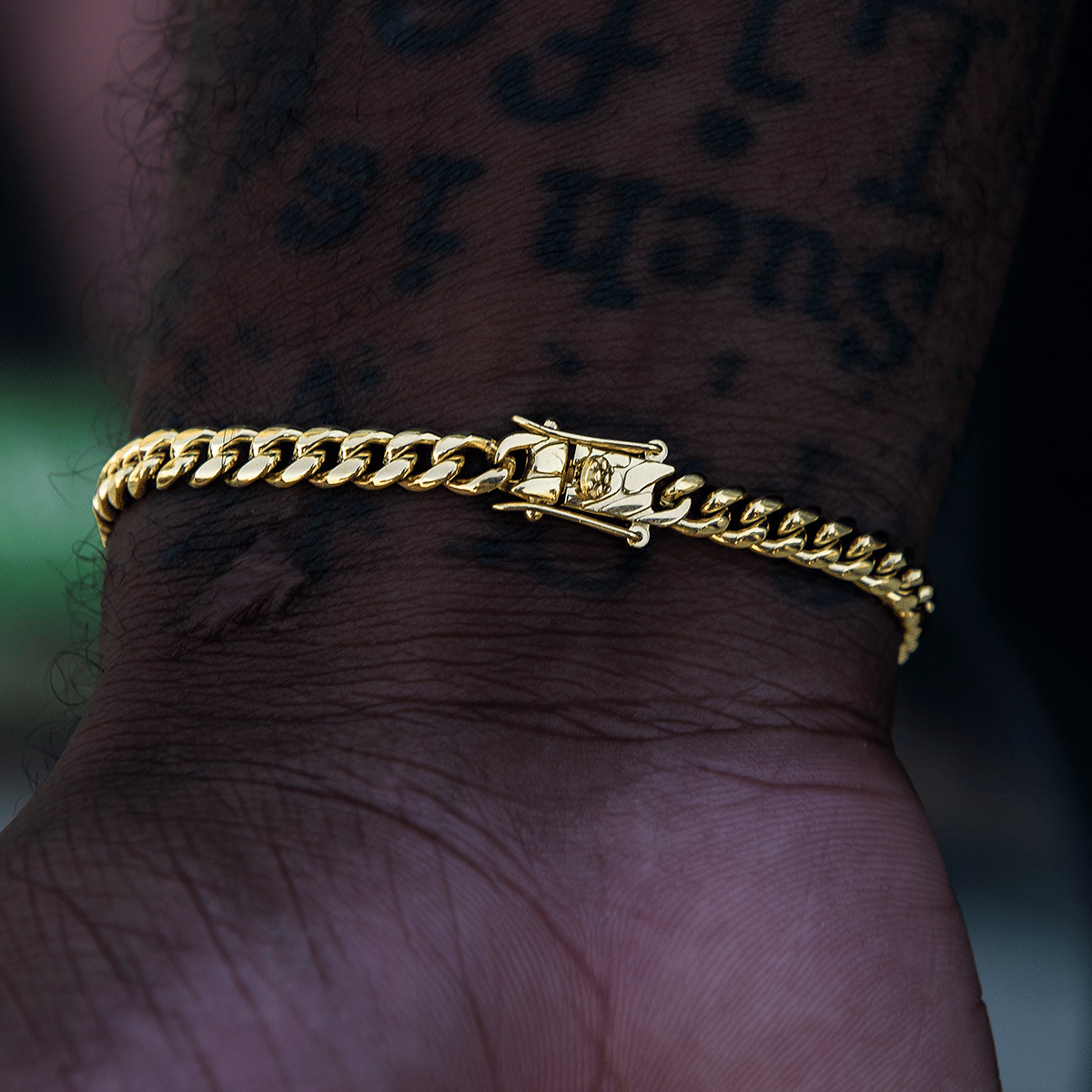 GLD Men Round Stone Station Cuban Bracelet in Yellow Gold