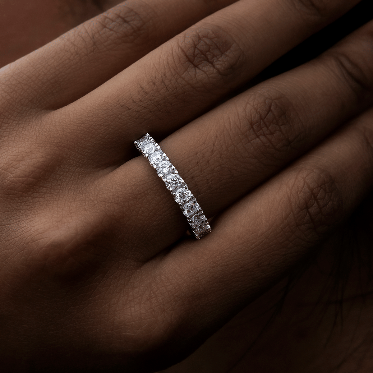 GLD Women 3 mm Eternity Band Ring in White Gold Vermeil