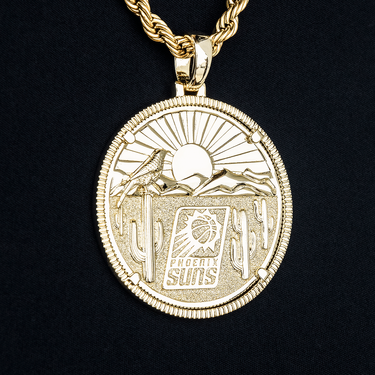 GLD Men Phoenix Suns Official NBA Coin Pendant