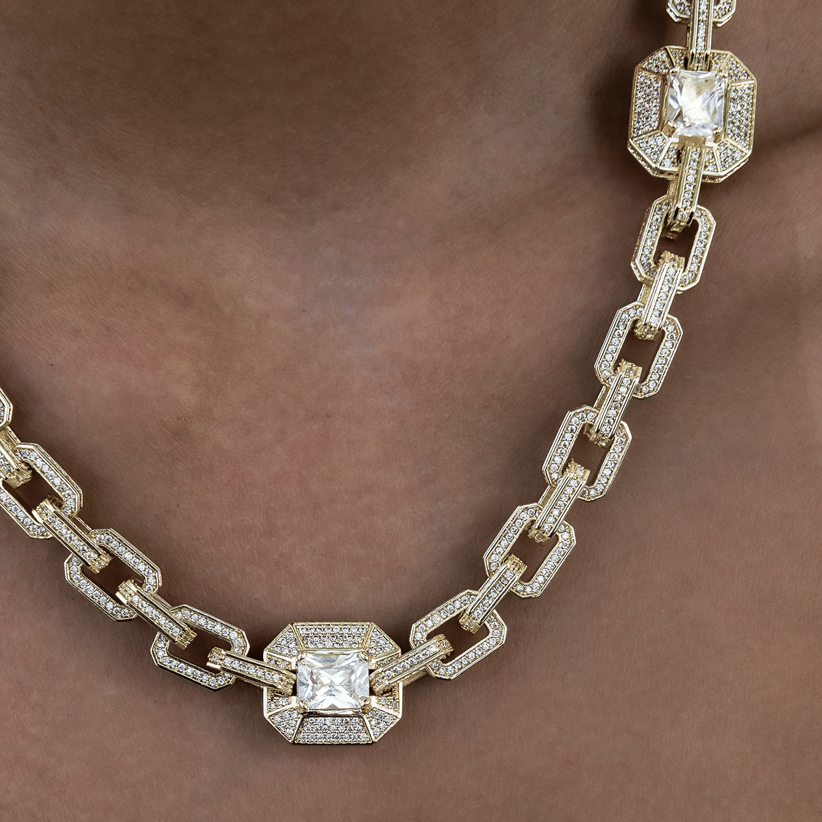 GLD Women Diamond Rock Cable Link Station Necklace in Yellow Gold