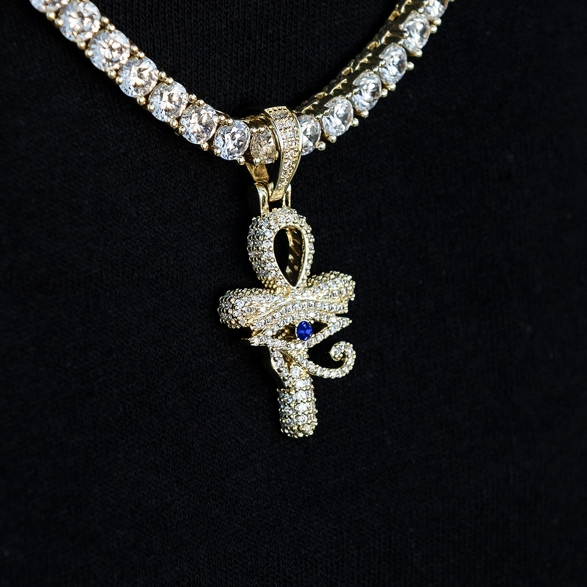 GLD Men Eye of Horus Ankh Pendant in Yellow Gold
