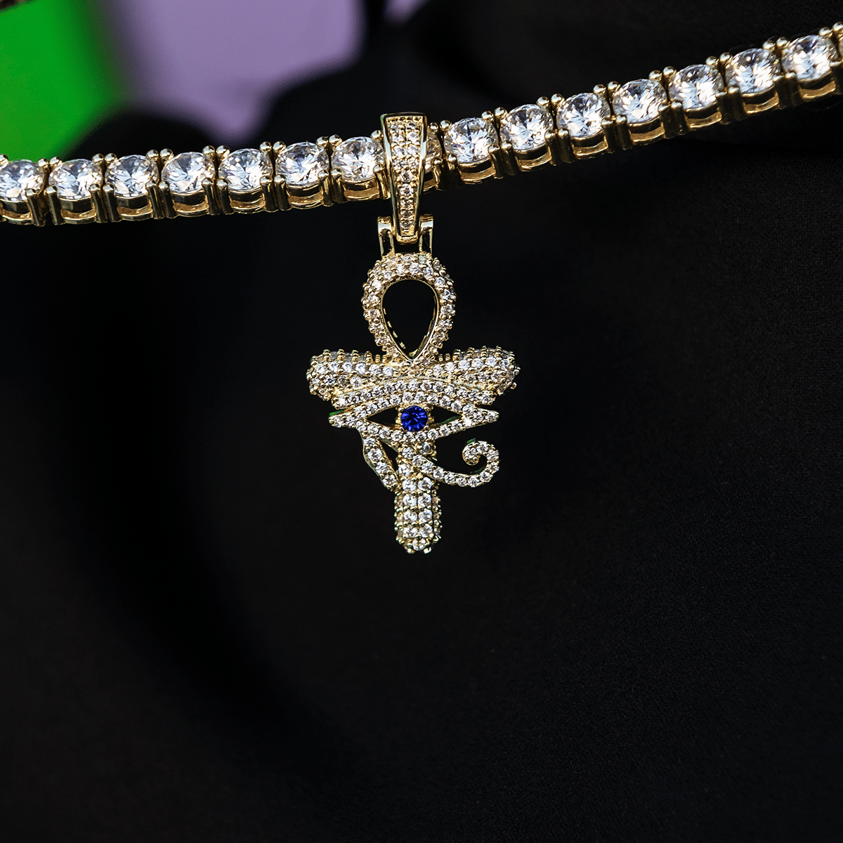 GLD Men Eye of Horus Ankh Pendant in Yellow Gold